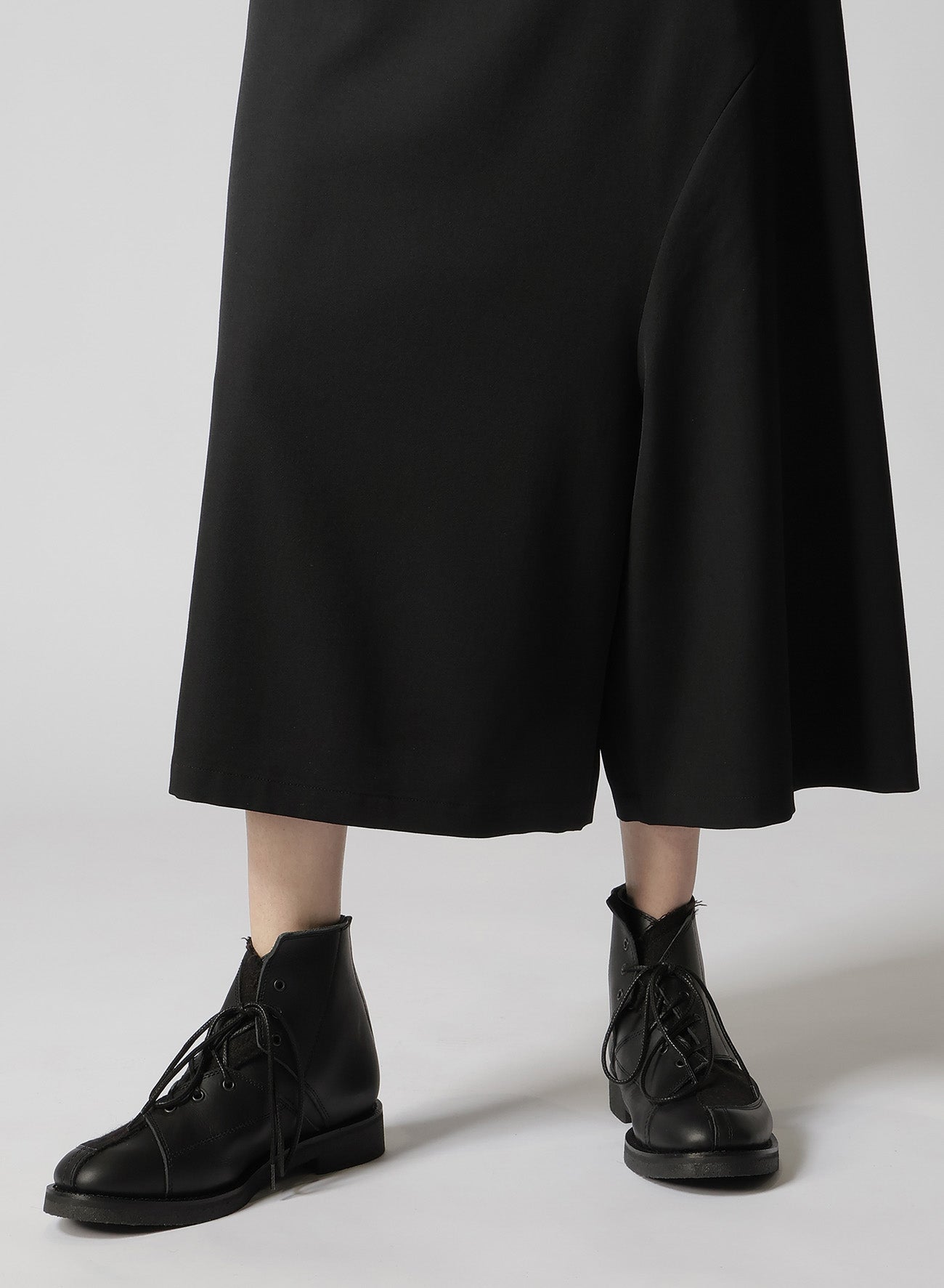 WOOL GABARDINE BACK YORK SKIRT PANTS