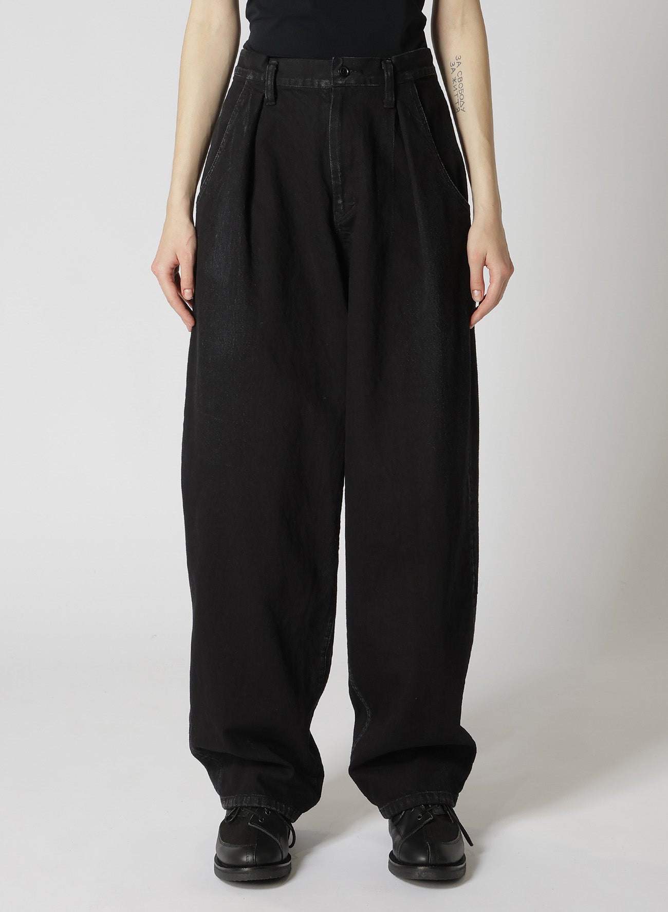 10OZ DENIM SINGLE-PLEATED WIDE LEG PANTS