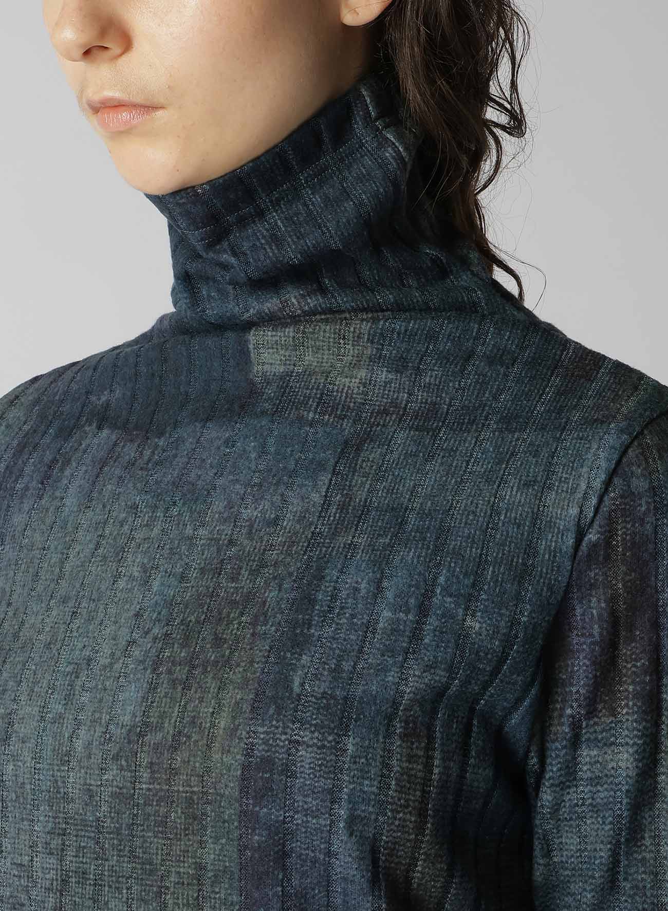 GRADATION PRINT TURTLENECK