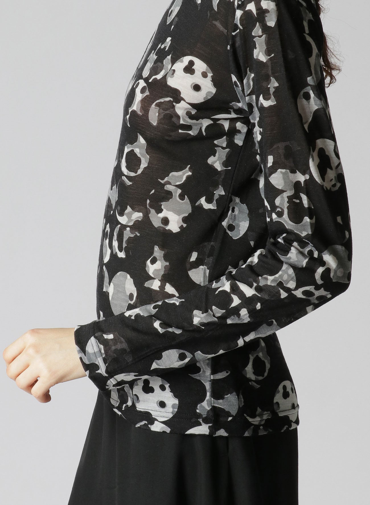 WOOL JERSEY DOT PRINT LONG SLEEVE TURTLENECK