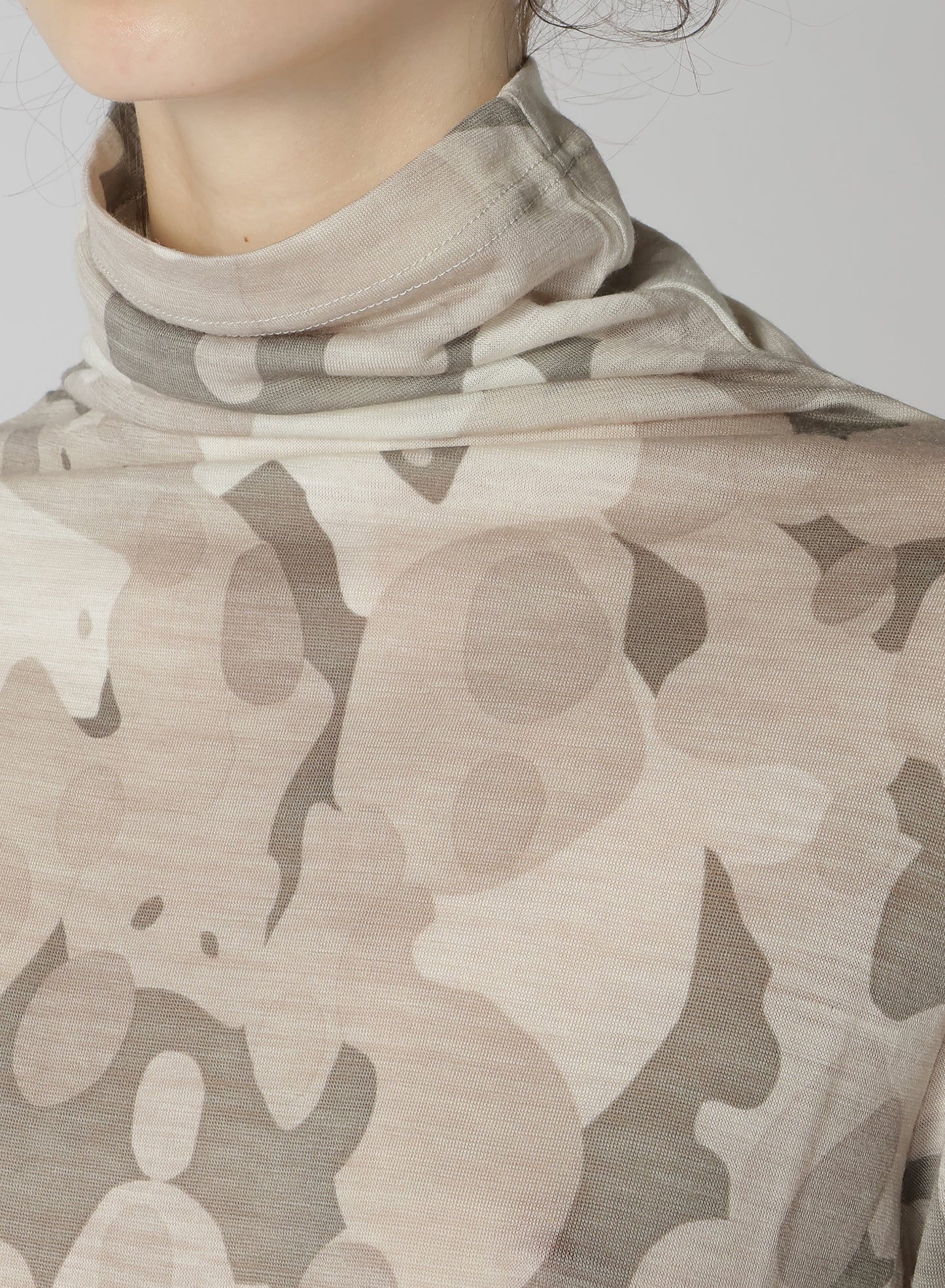 WOOL CAMOFRAGE TURTLENECK