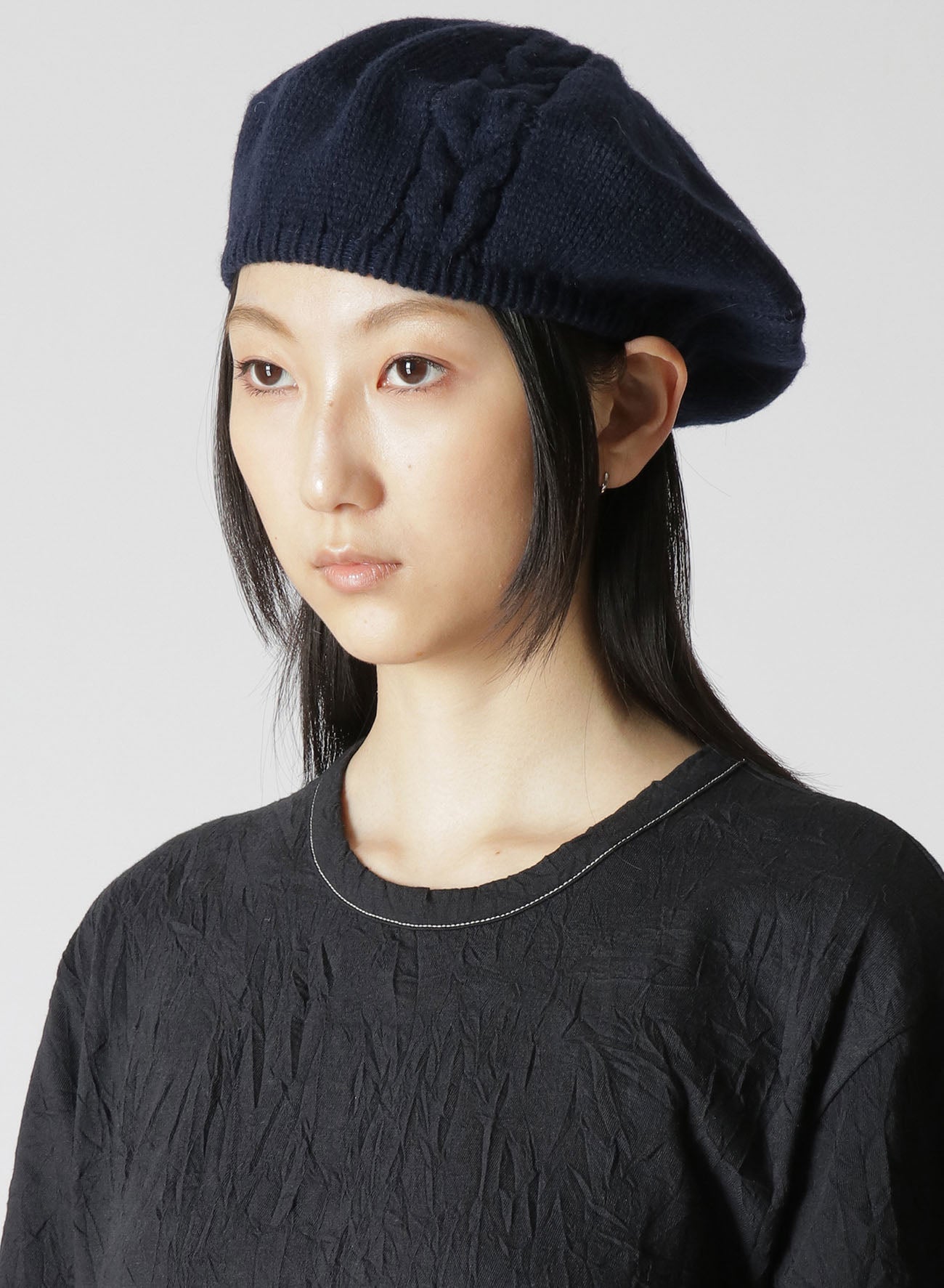 WOOL CABLE KNITTED BERET