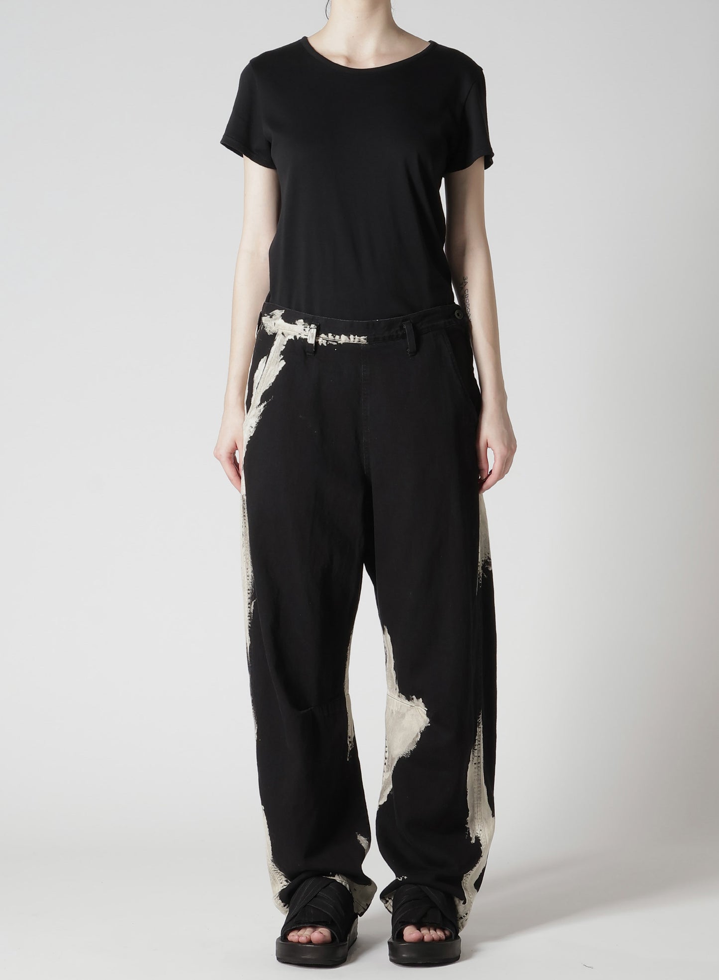 8OZ DENIM BRUSH BLEACH WIDE PANTS