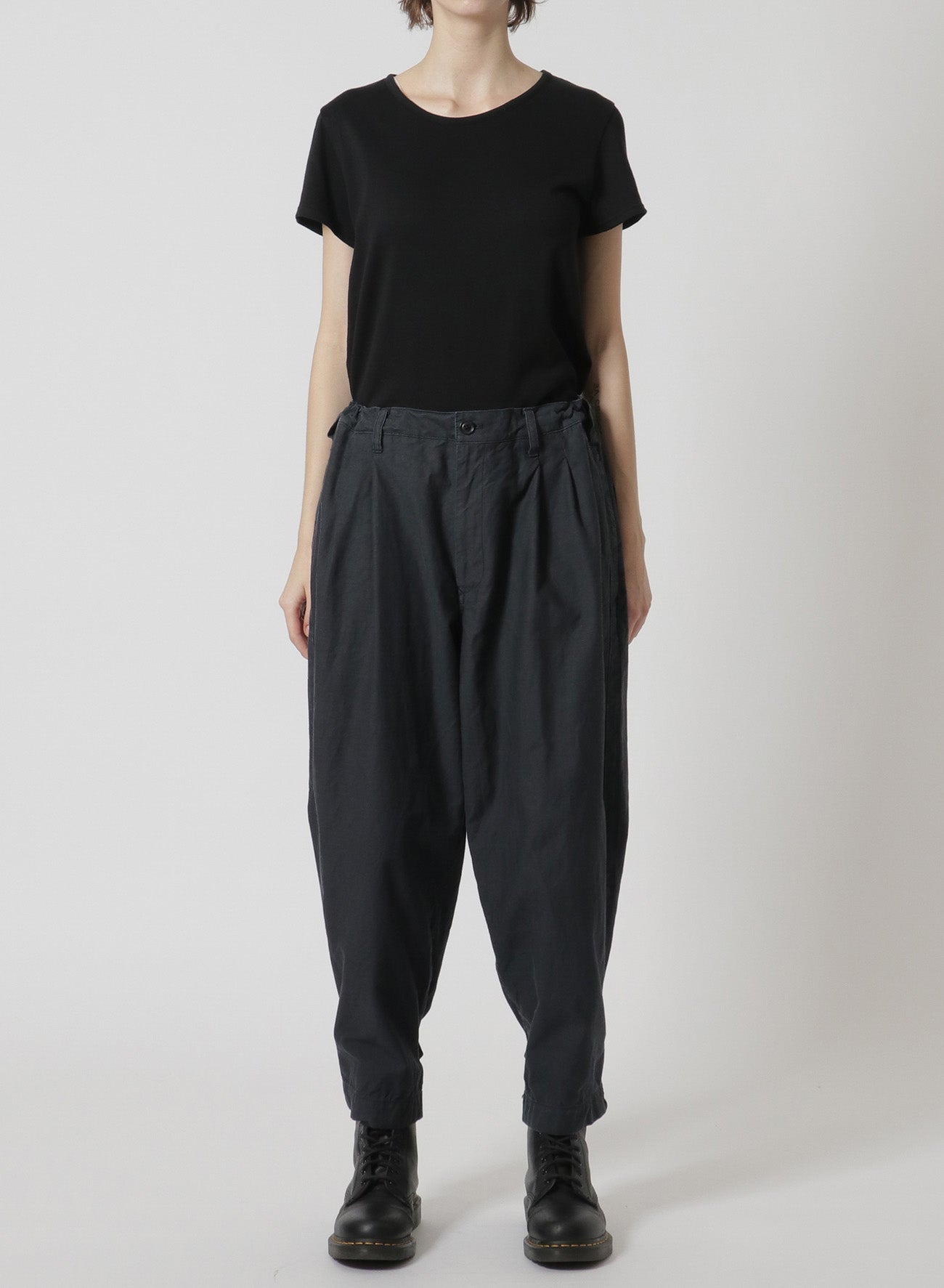 [Y's-Black Name]BACKSIDE SULFURIZATION SATIN 2 TUCK PANTS WITH WAIST BELT