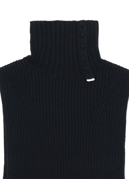 BUTTON-UP NECK DETAIL LAMBSWOOL BIB