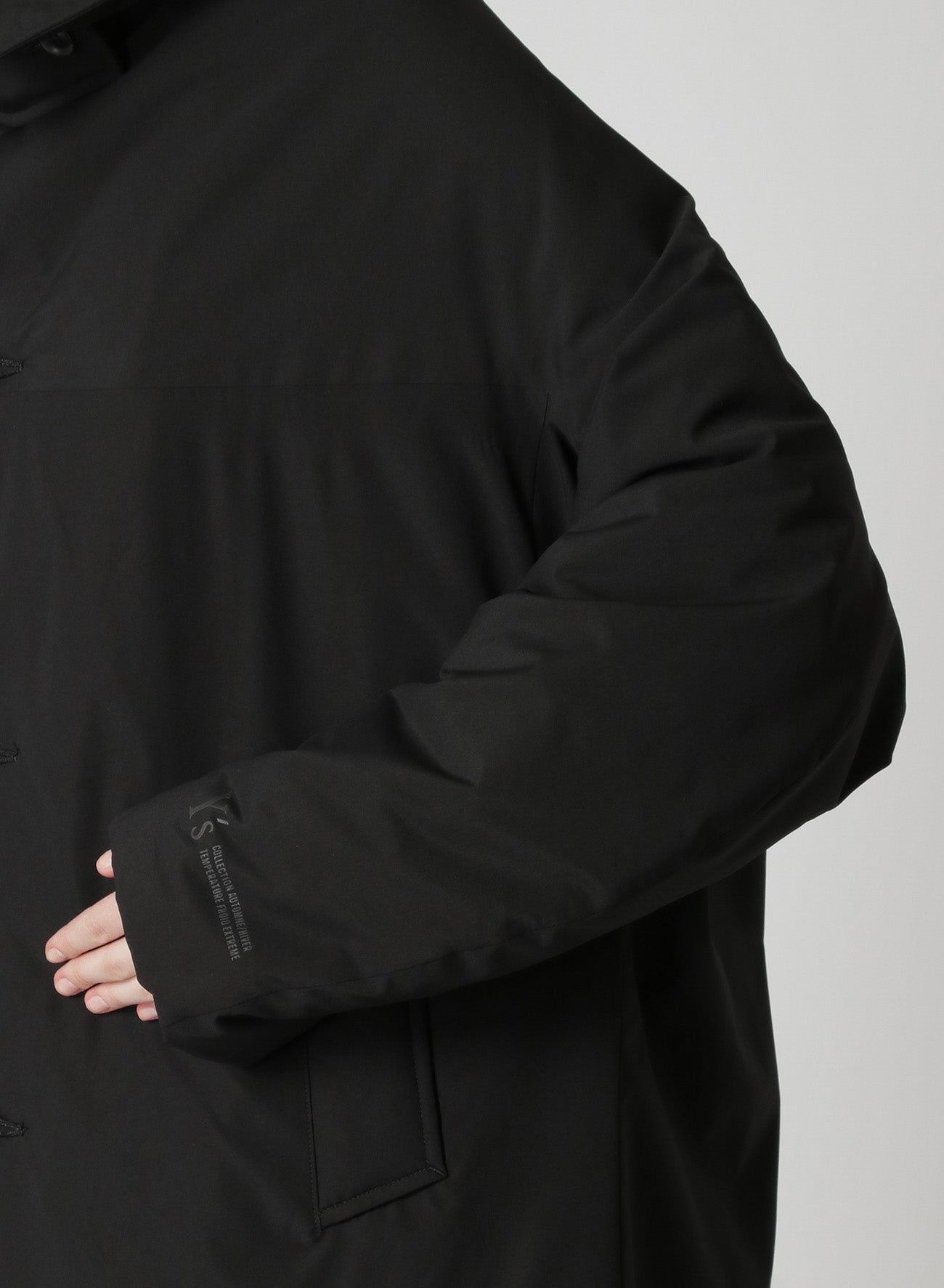 TYPEWRITER POLYESTER CAPE COAT