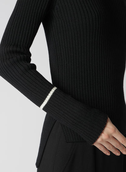 RIB KNIT ROUND NECK PULLOVER