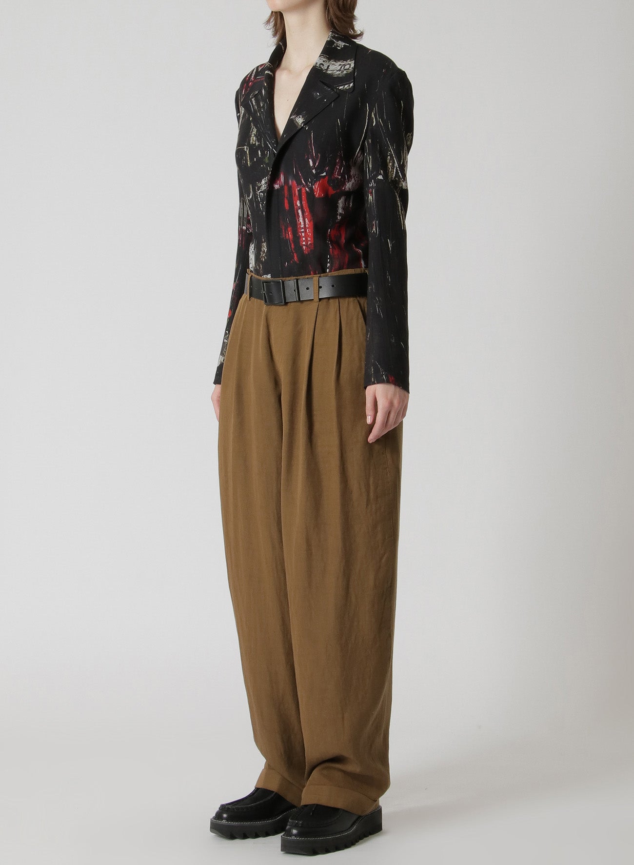 GARMENT-DYED CELLULOSE TWILL DOUBLE PLEATED CUFFED HEM PANTS