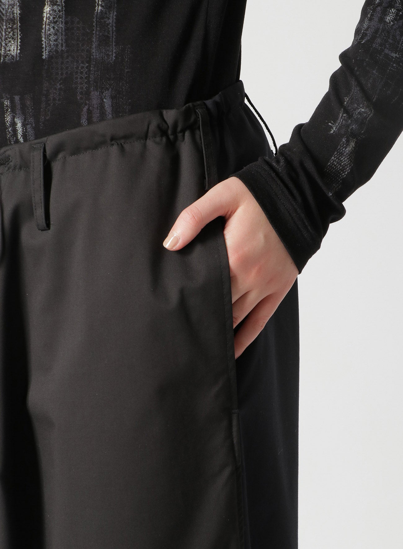 STRETCHY POLYESTER/RAYON TWILL DRAWSTRING SAROUEL PANTS