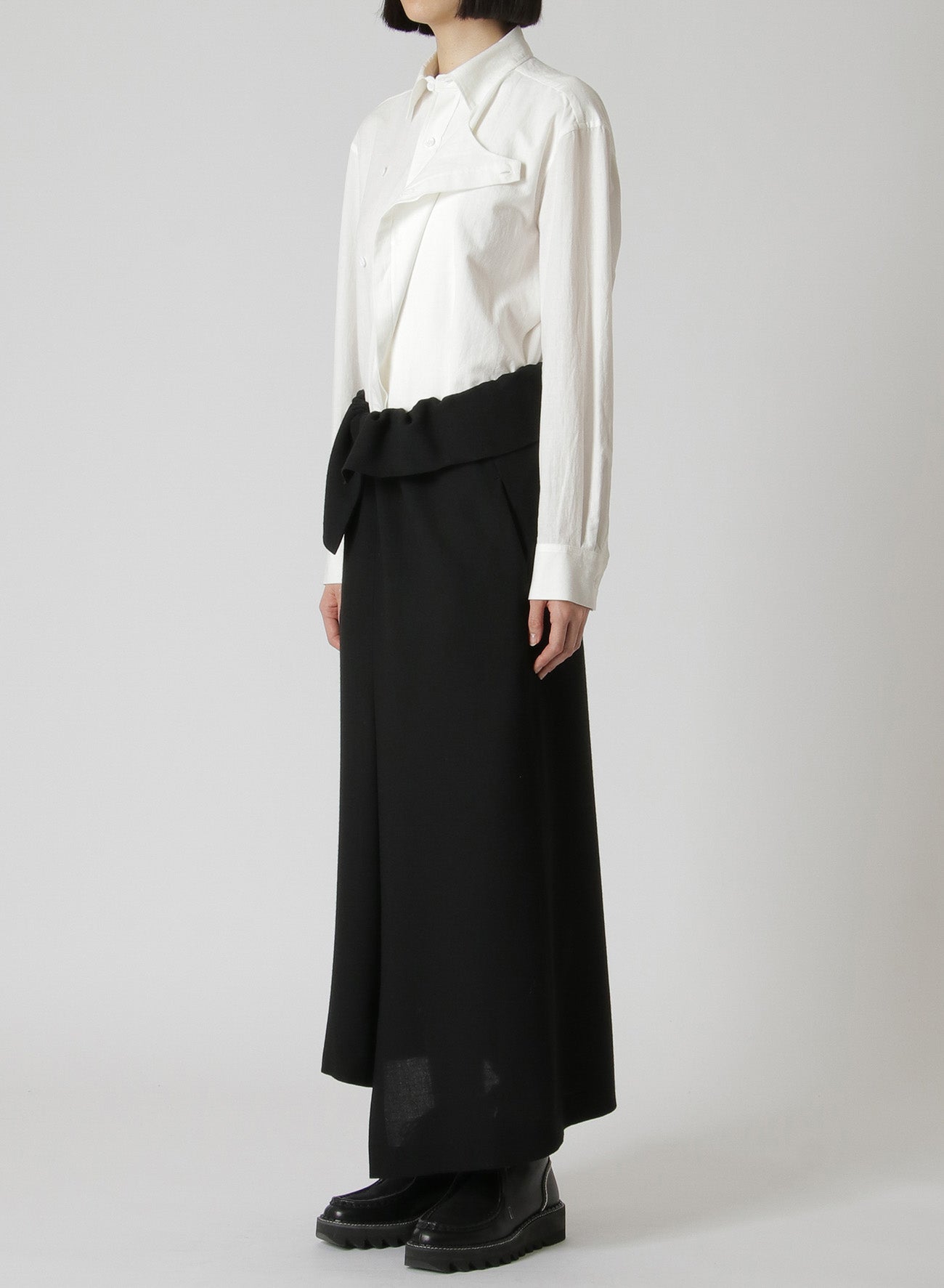 WASH-TREATED WOOL/RAYON ASYMMETRIC TUBE SKIRT