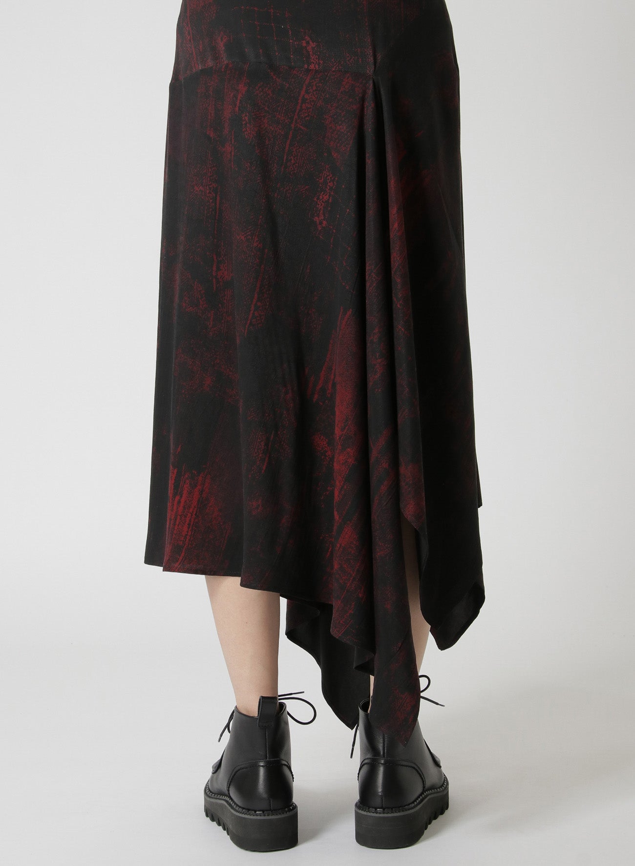 CUPRO/RAYON TWILL ASYMMETRIC FLARED SKIRT