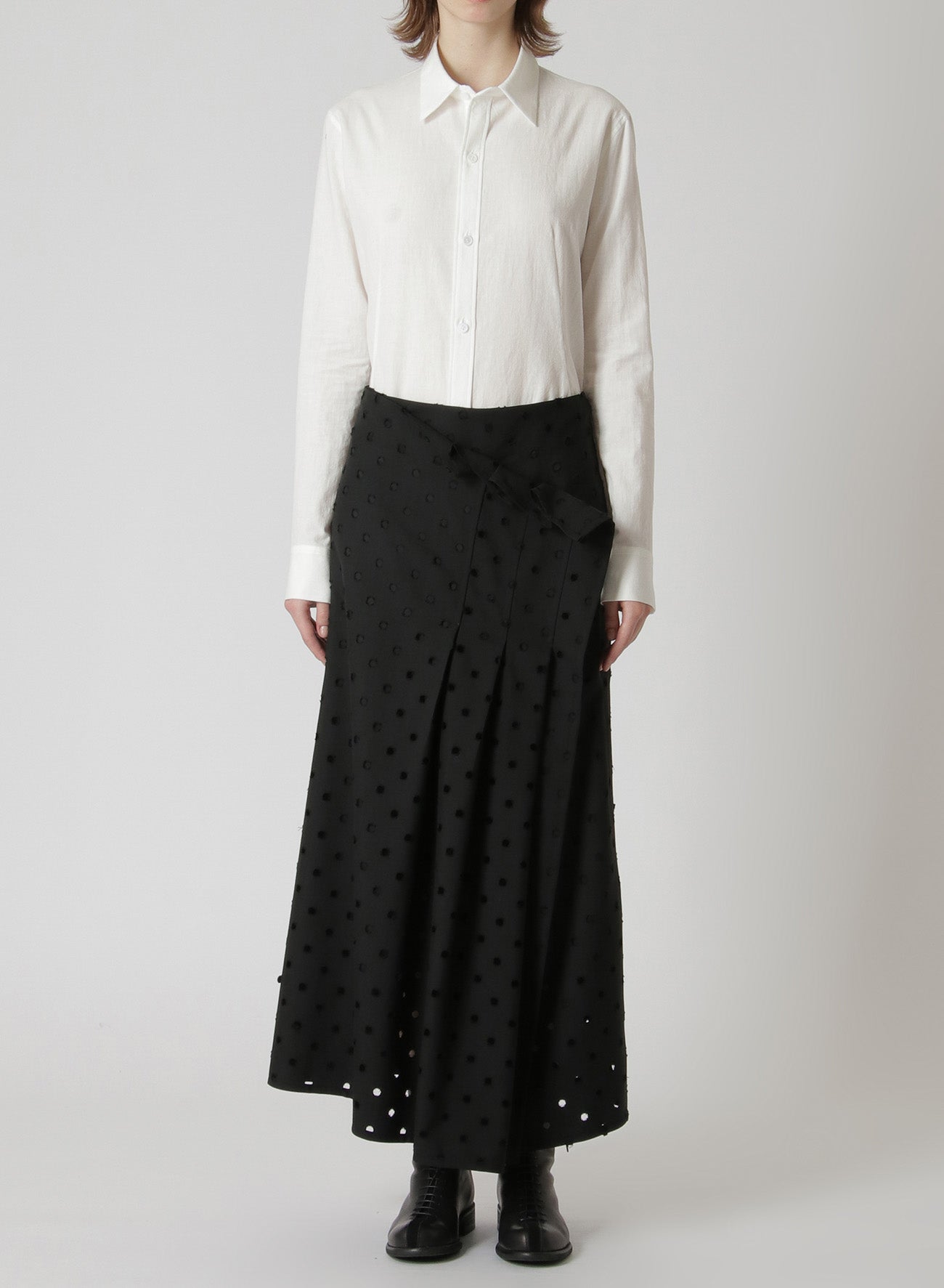 WOOL/POLYESTER GABARDINE PLEATED WRAP SKIRT