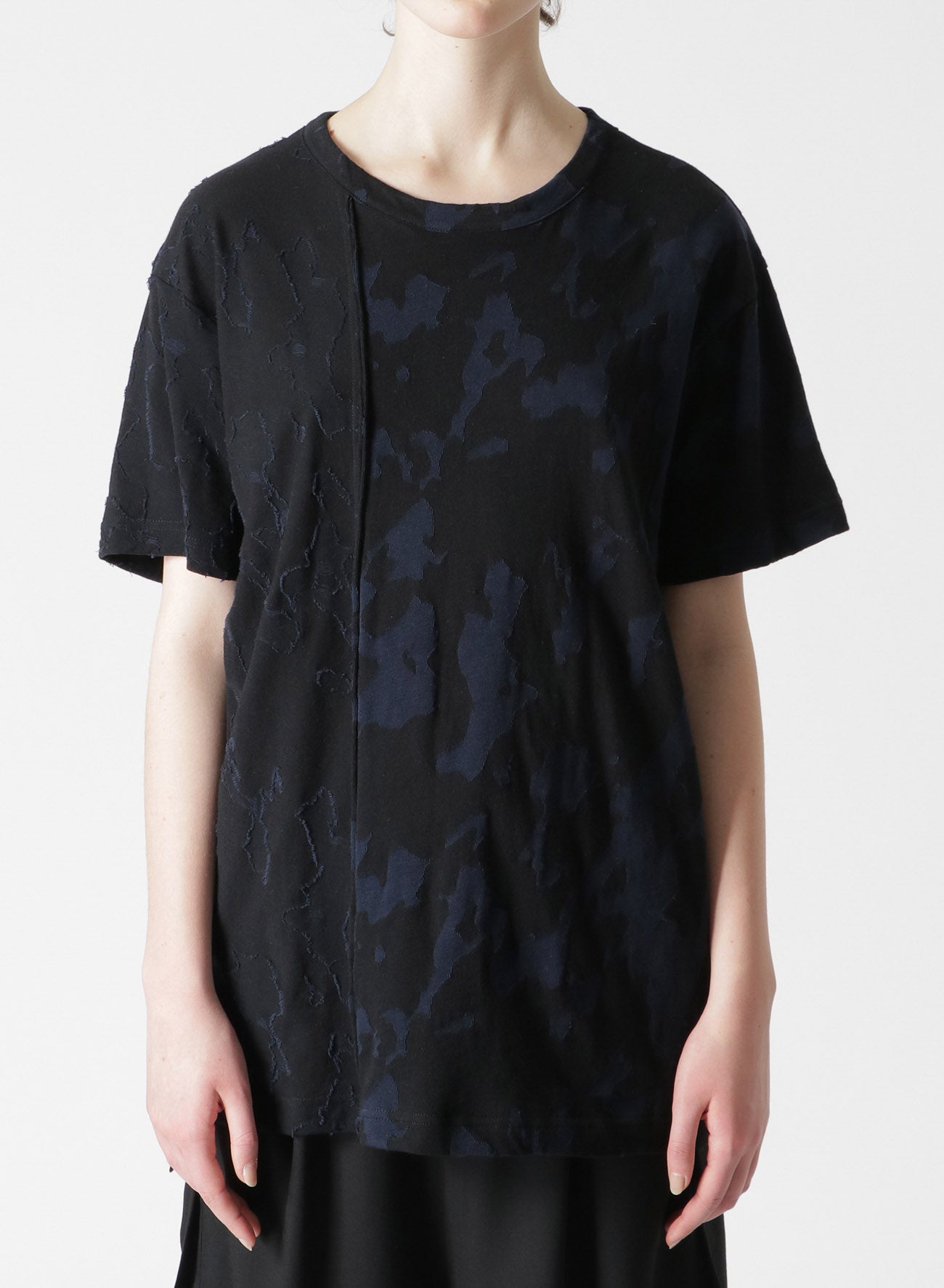 RIGHT VERTICAL SEAM T-SHIRT