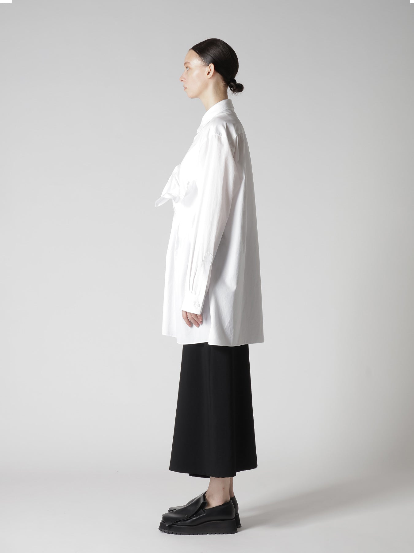 COTTON BROAD LEFT SIDE TUCK SHIRT