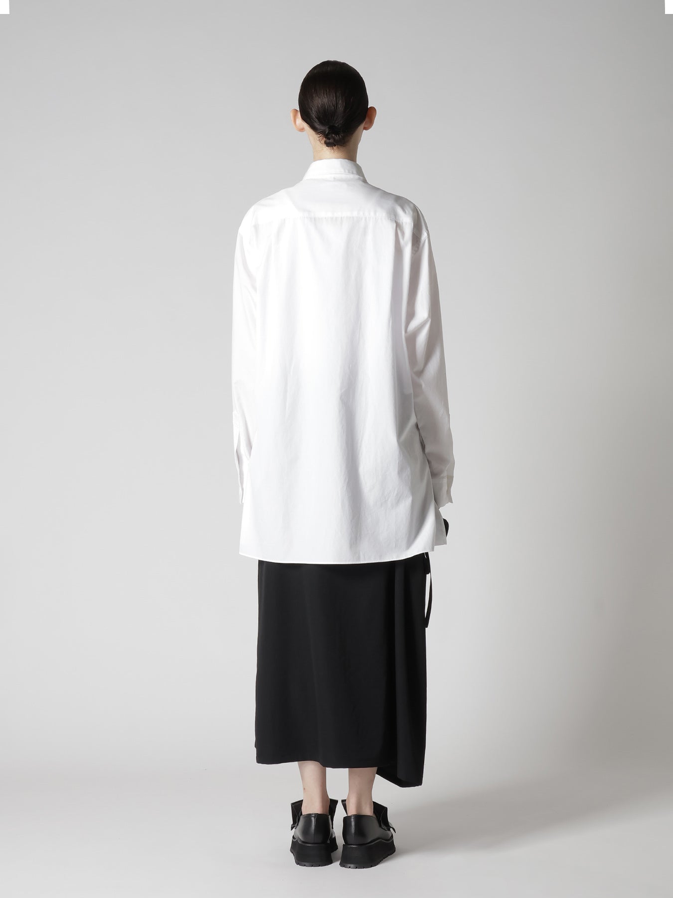 COTTON BROAD LEFT SIDE TUCK SHIRT