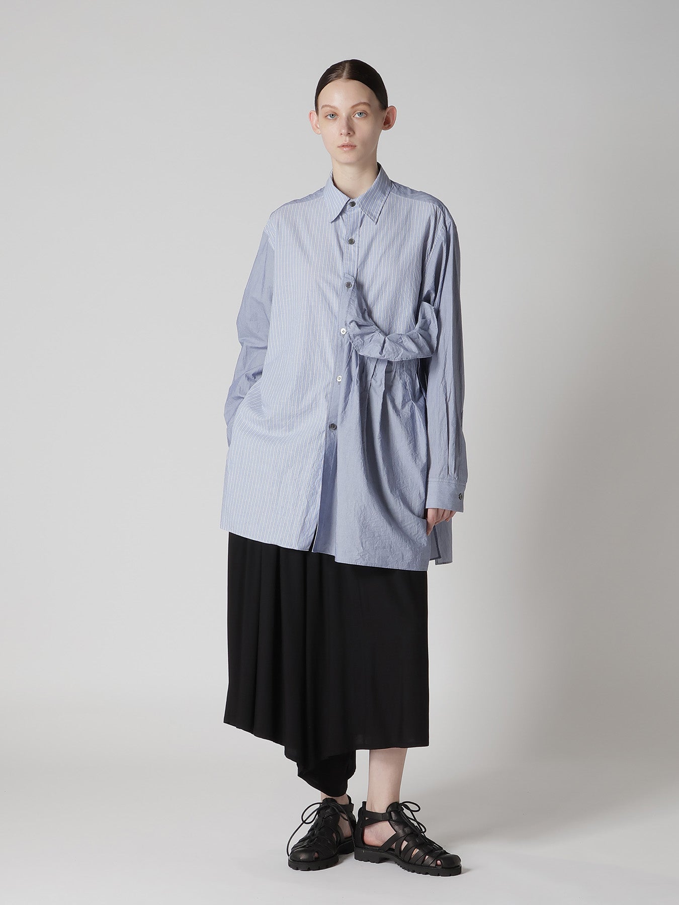 LEFT SIDE TUCK SHIRT