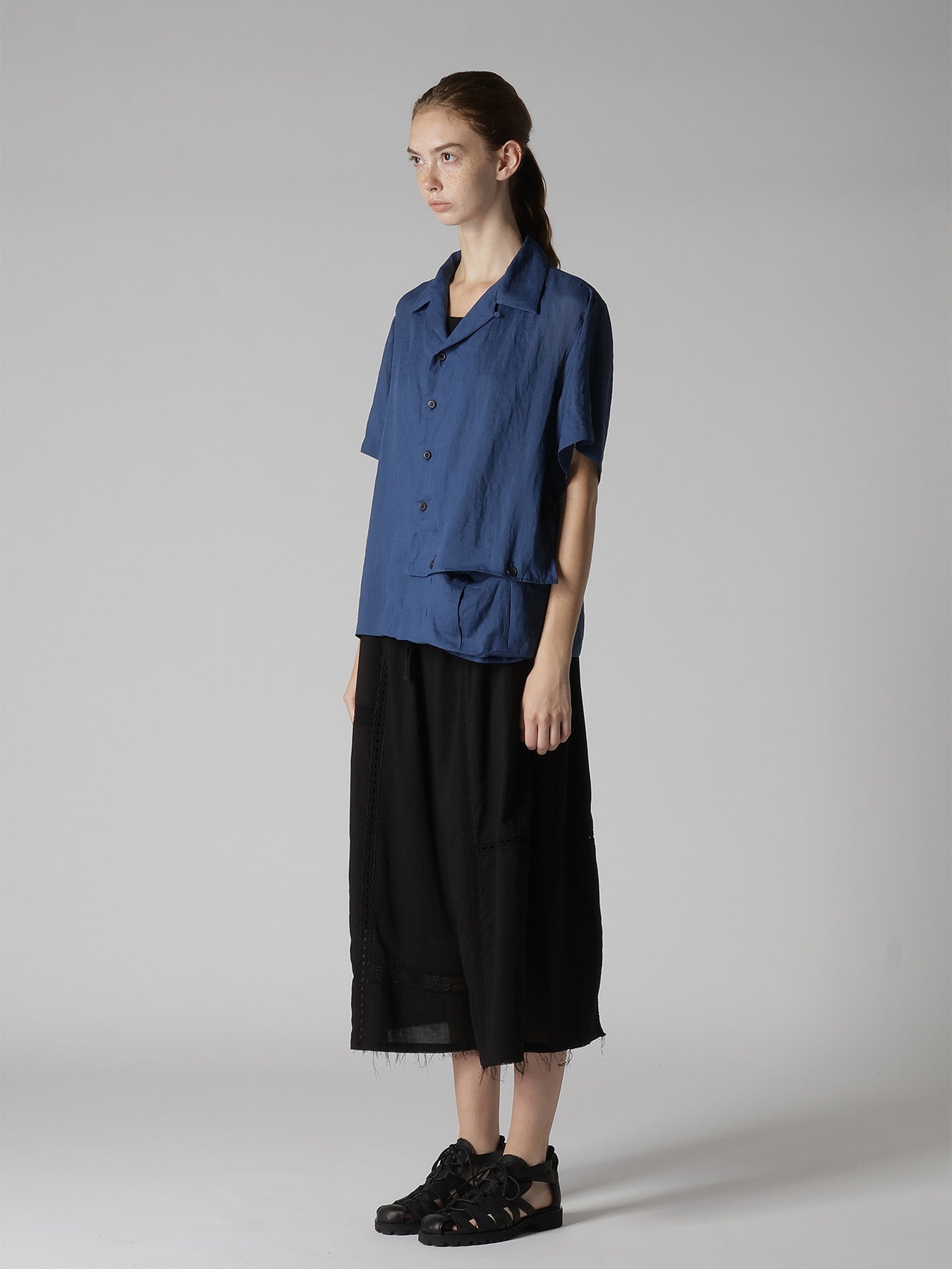 RAMIE OPEN COLLAR SHORT SLEEVE BLOUSE