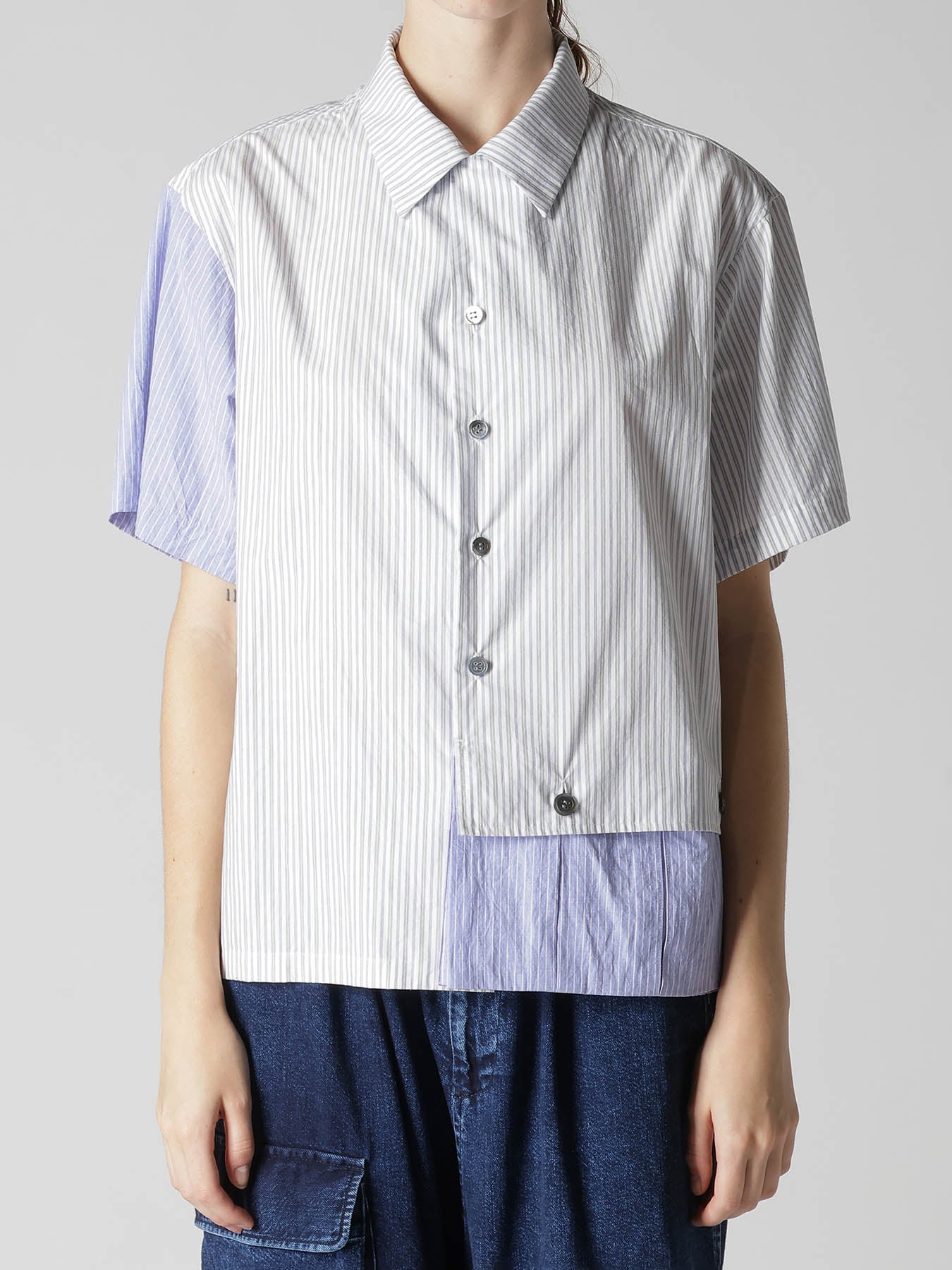 OPEN COLLAR SHORT SLEEVE BLOUSE