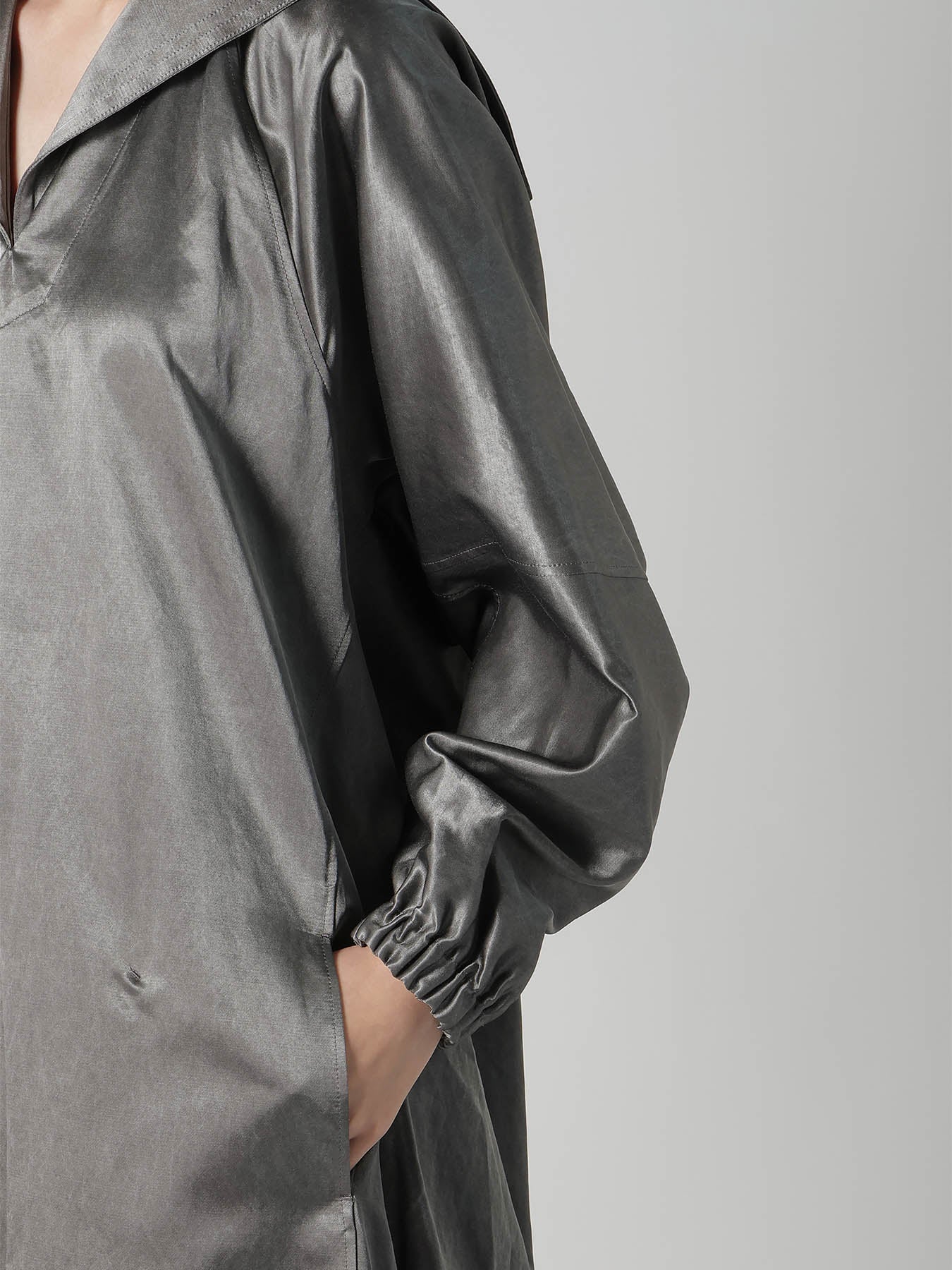 BLEACH SATIN SAILOR COLLAR DRESS