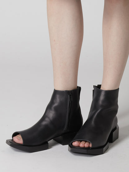 SOFT SMOOTH LEATHER WOOD SOLE BOOTS