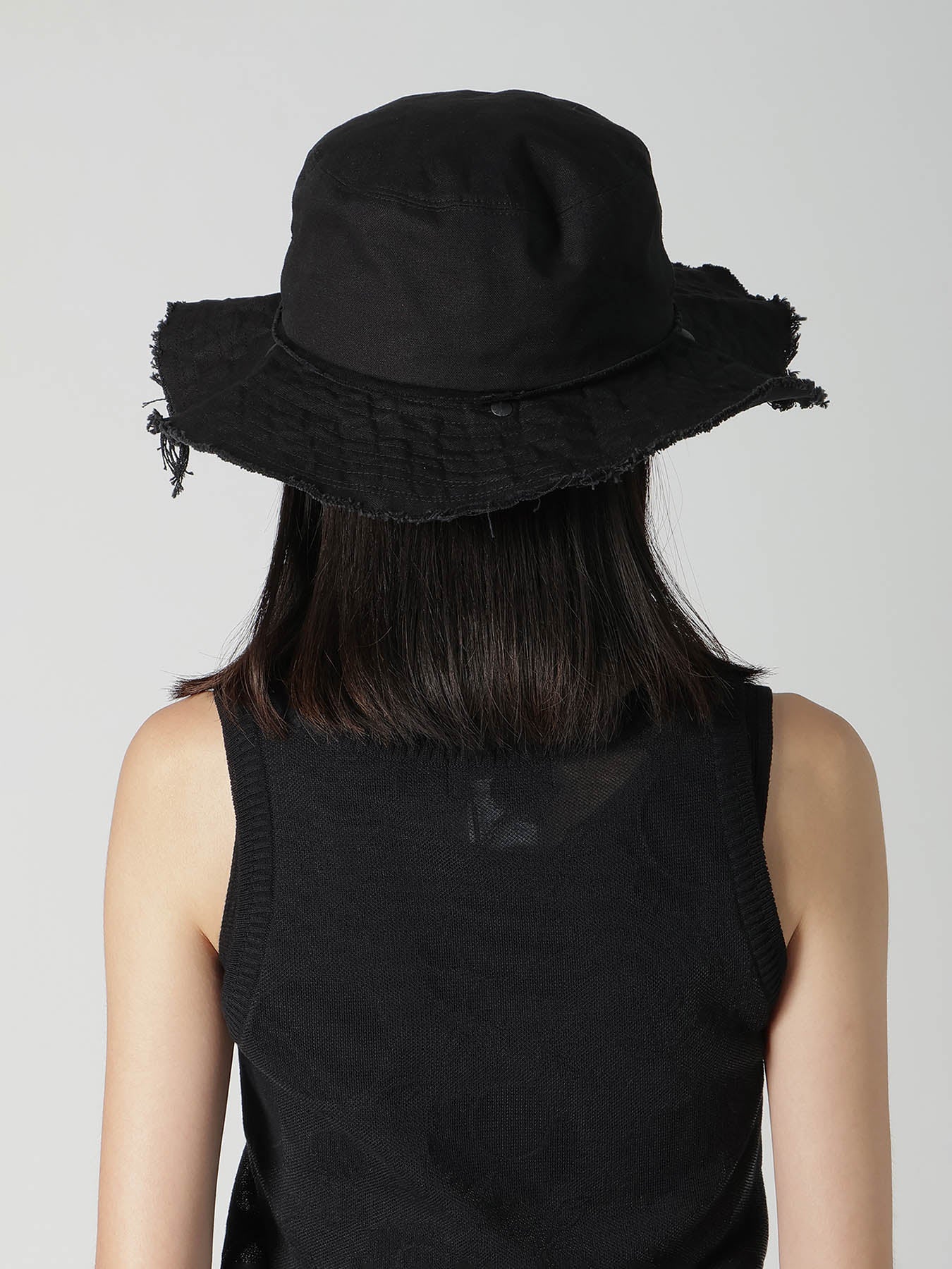 COTTON CANVAS HAT W/ CAPE