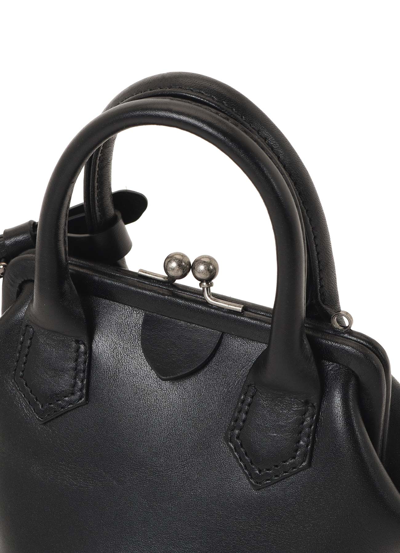 OIL SOFT LEATHER CURVED MINI METAL CLASP BAG