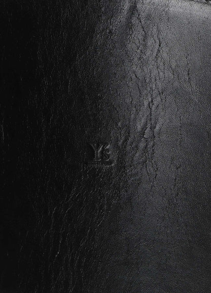 OIL SOFT LEATHER CURVED METAL CLASP BAG