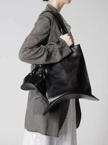 OIL SOFT LEATHER CURVED TOTE BAG