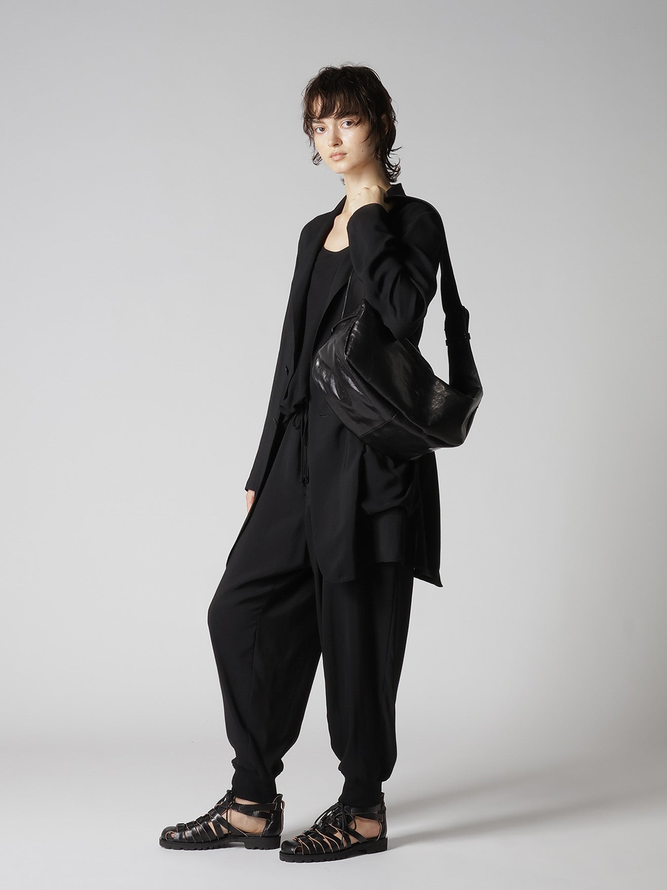 SURFACE-DYED SOFT TAN LEATHER BOX SHOULDER BAG