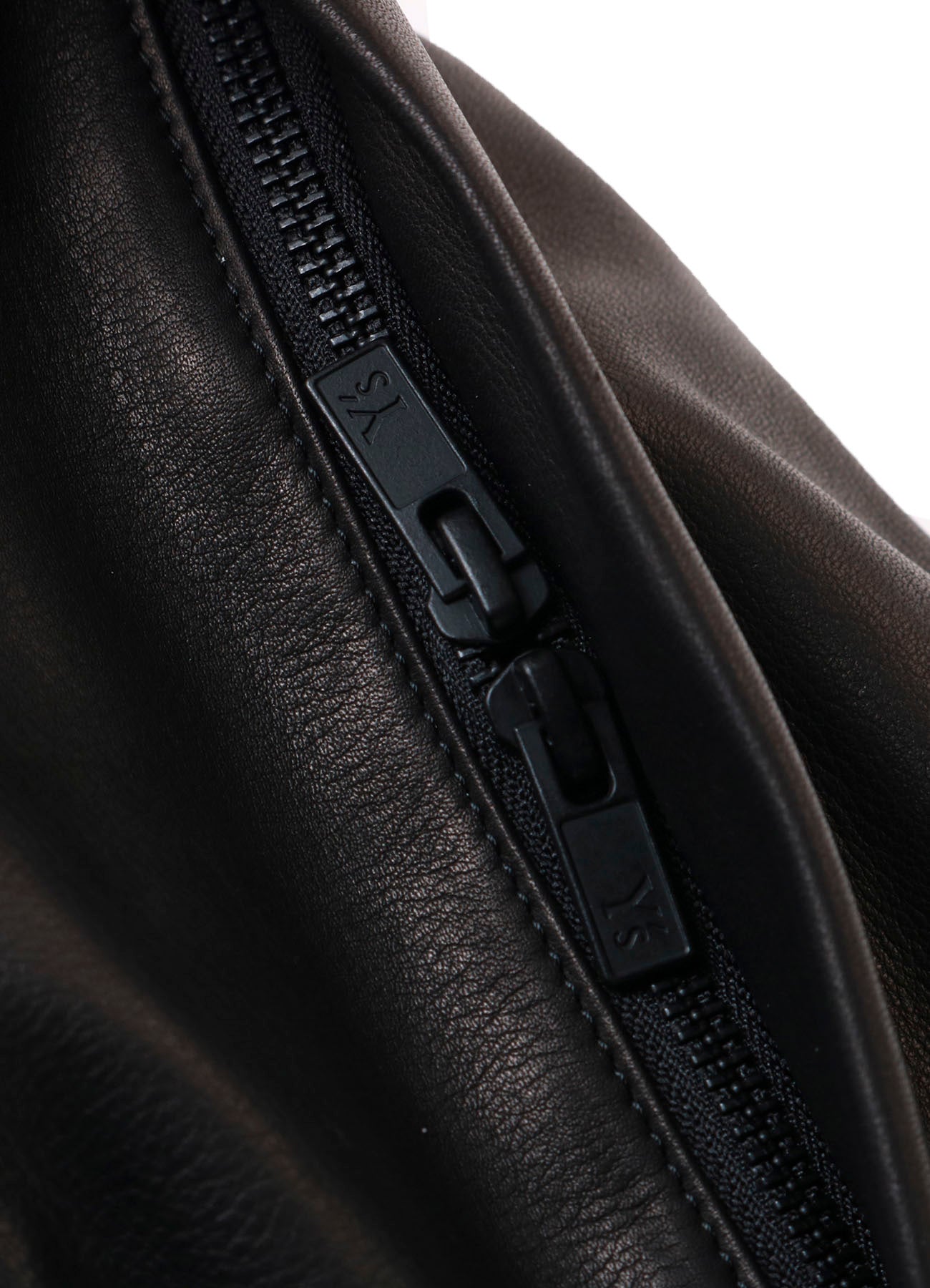 WATER DYED SOFT LEATHER TUCK SHOULDER BAG S