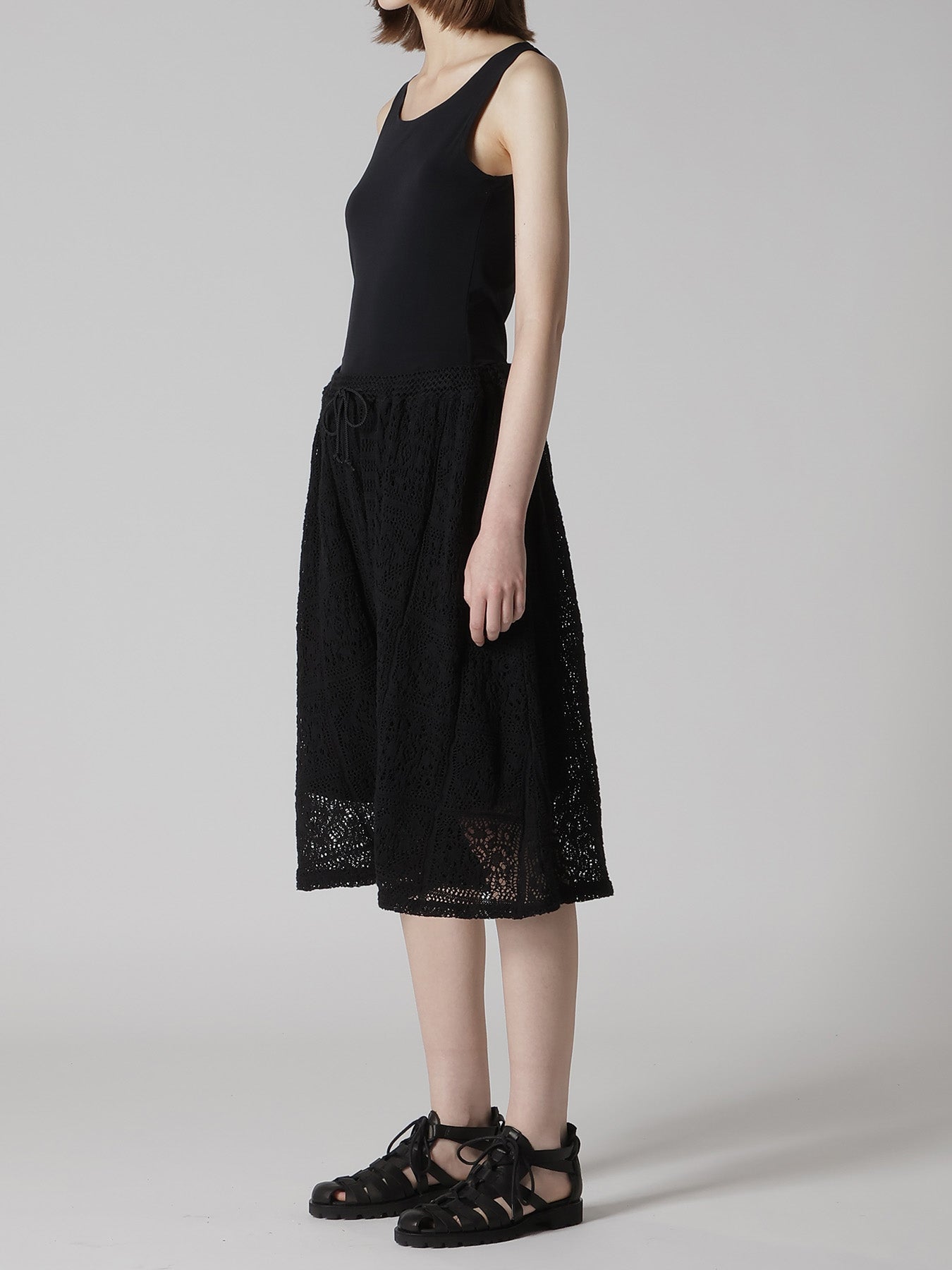 MEXICAN TILE PATTERN KNIT HALF PANTS