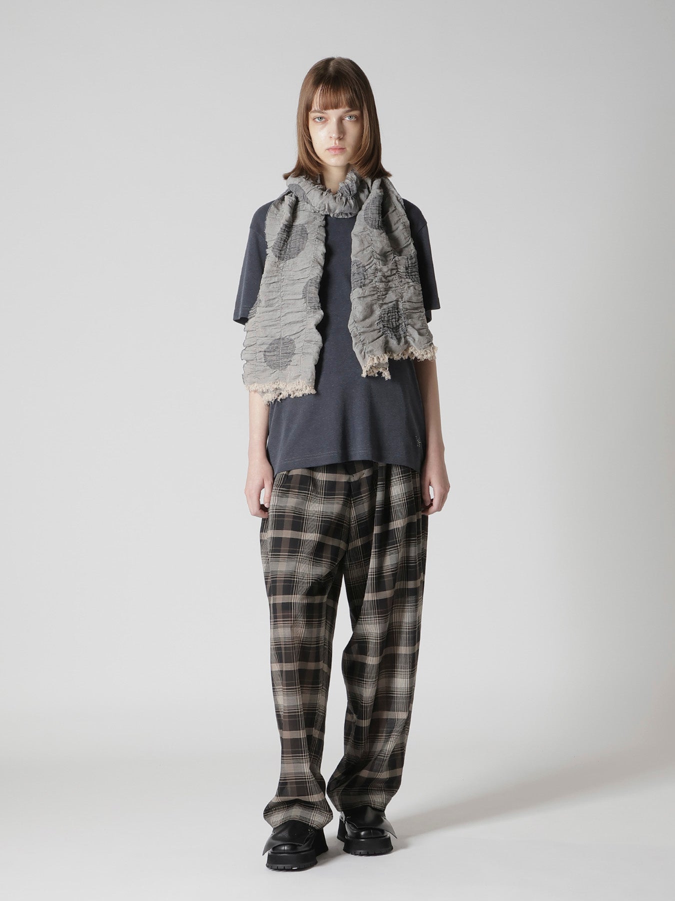 DOT JACQUARD GATHER SCARF