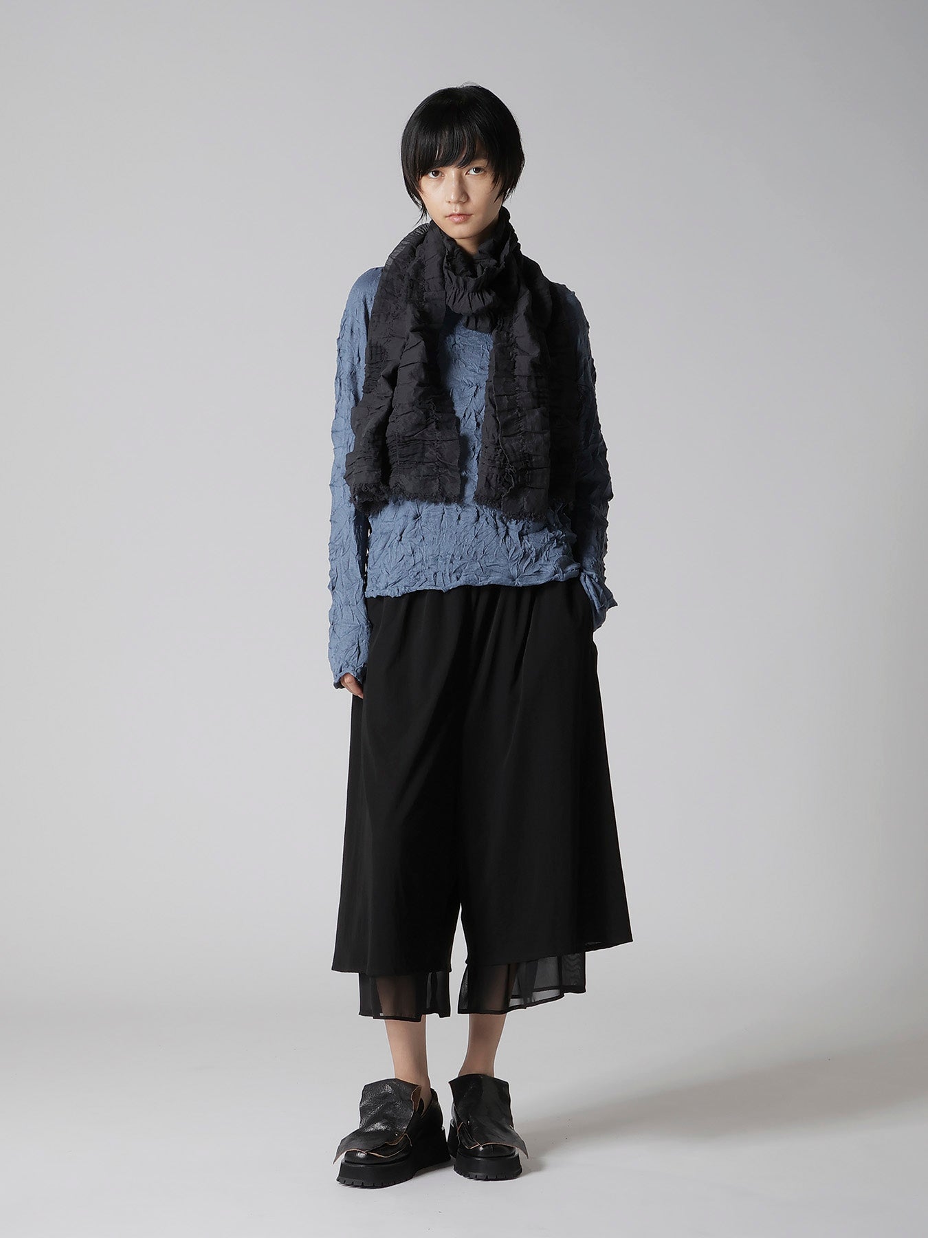 DOT JACQUARD GATHER SCARF