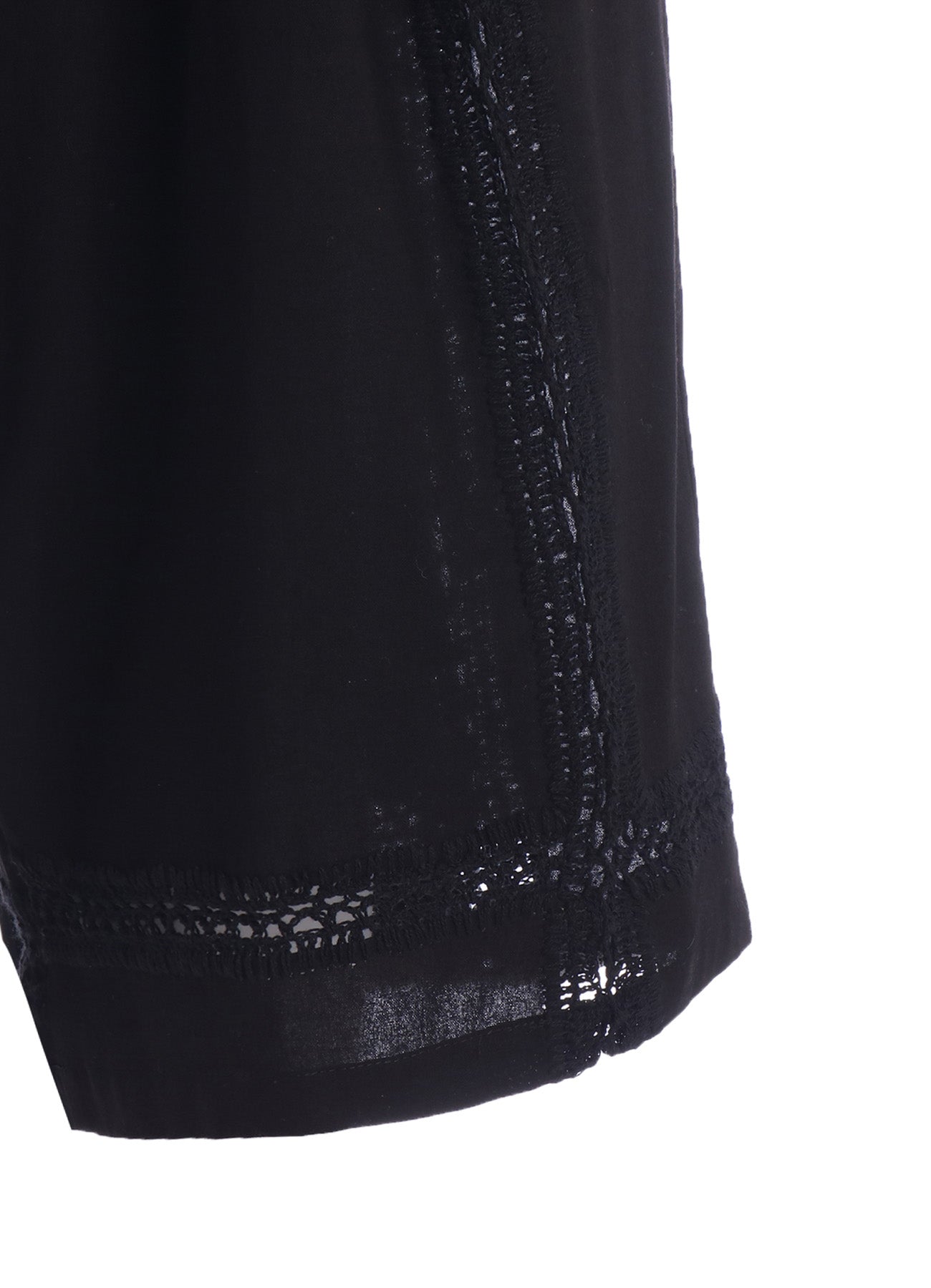 COTTON CROCHET PATCHWORK 3 TUCK HALF PANTS