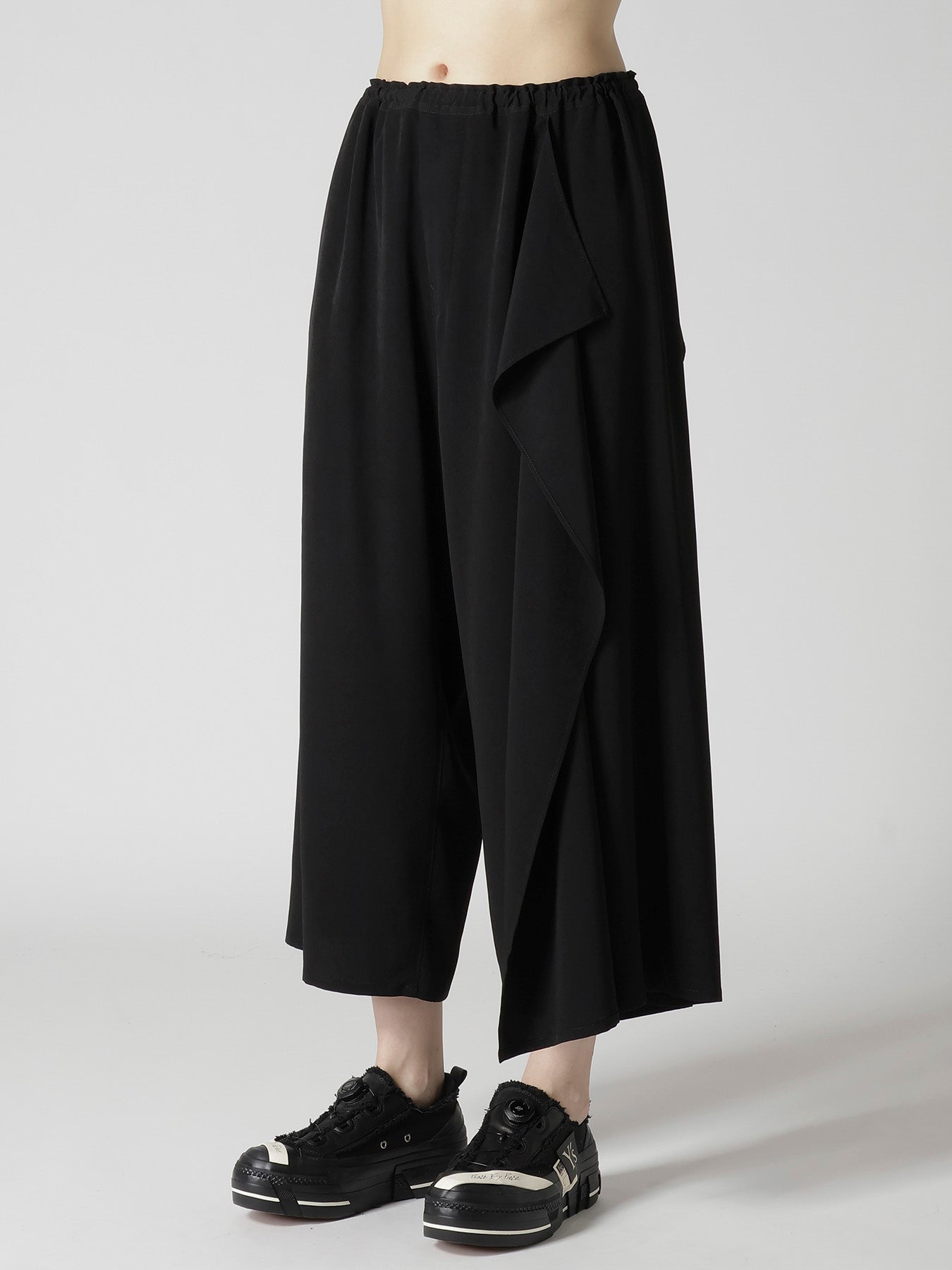 TA/PE CREPE DE CHINE LEFT DRAPE PANTS
