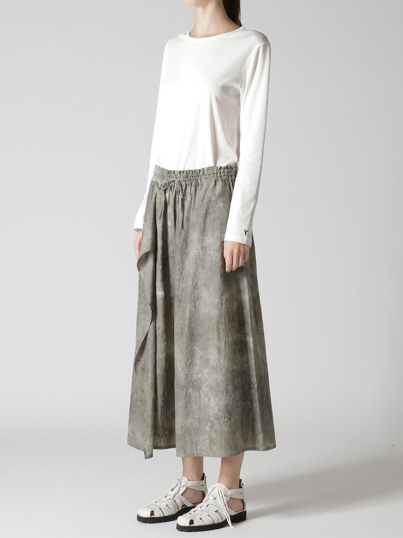 "CHUSEN" DRAPE FLARE PANTS