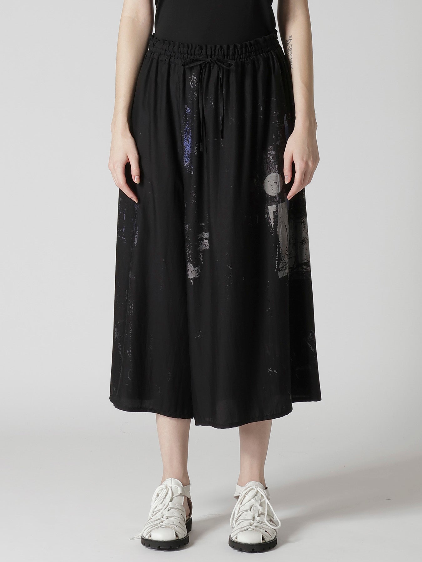 CUPRO/DUNGAREE ASYMMETERIC GATHERED PANTS