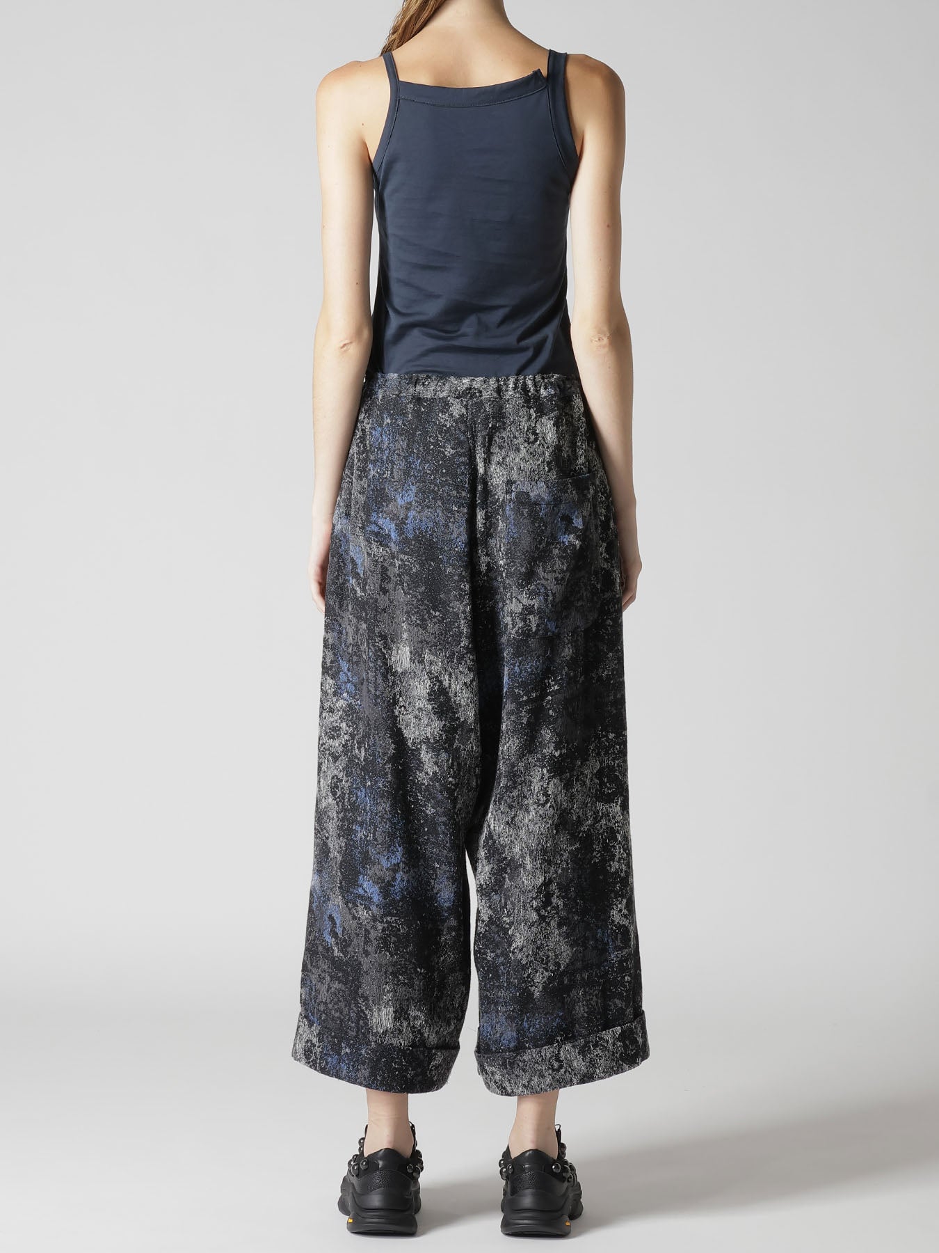 RUG PATTERN JACQUAR FRONT TUCK MACKIN PANTS