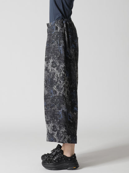 RUG PATTERN JACQUAR FRONT TUCK MACKIN PANTS