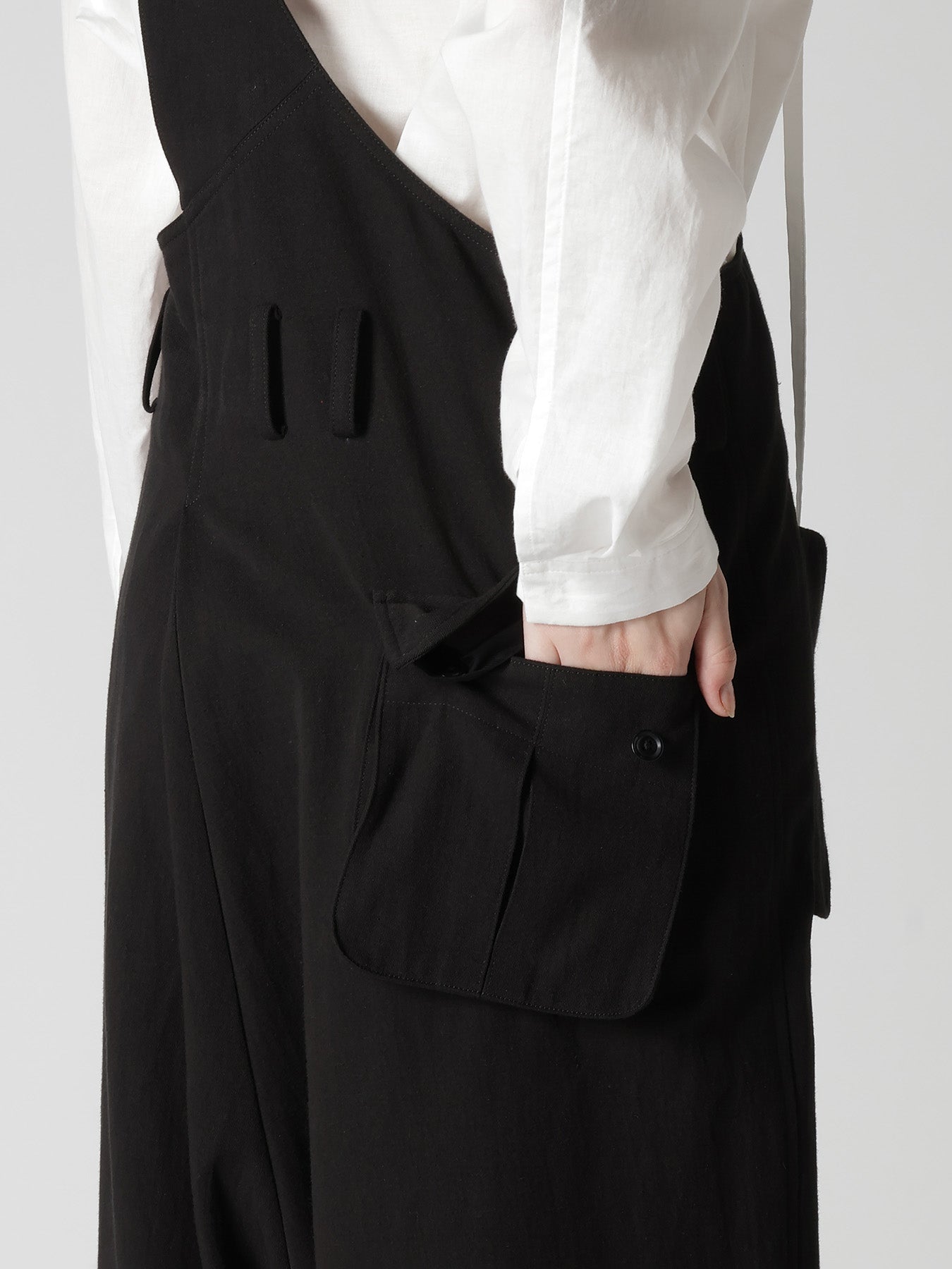 COTTON FLAX GABARDINE CENTER TUCK PANTS