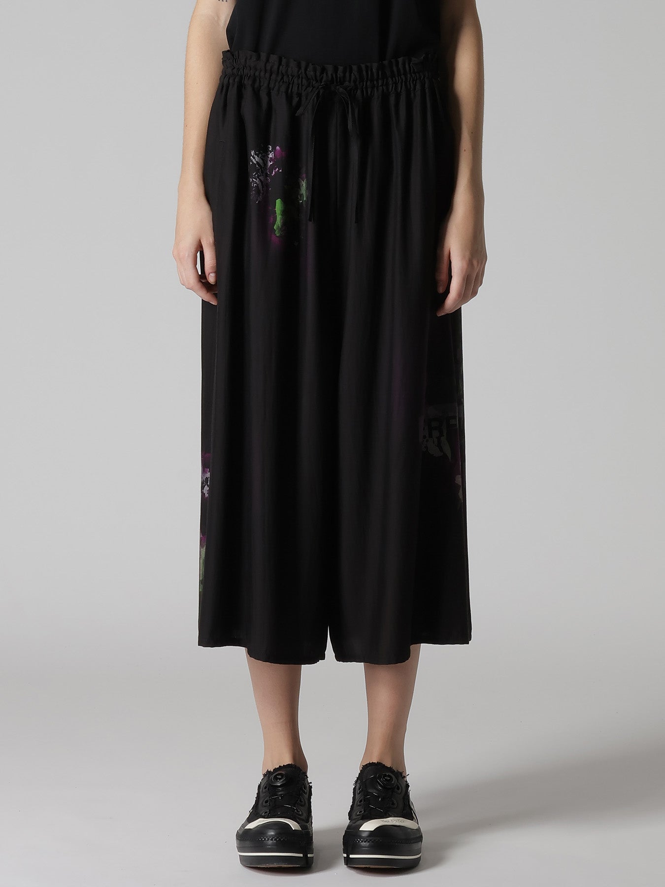 CUPRO/DUNGAREE TWILL GATHER PANTS