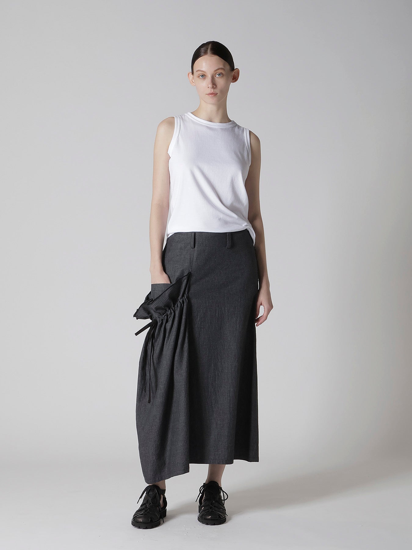 HERRINGBONE DENIM RIGHT SIDE GATHER SKIRT