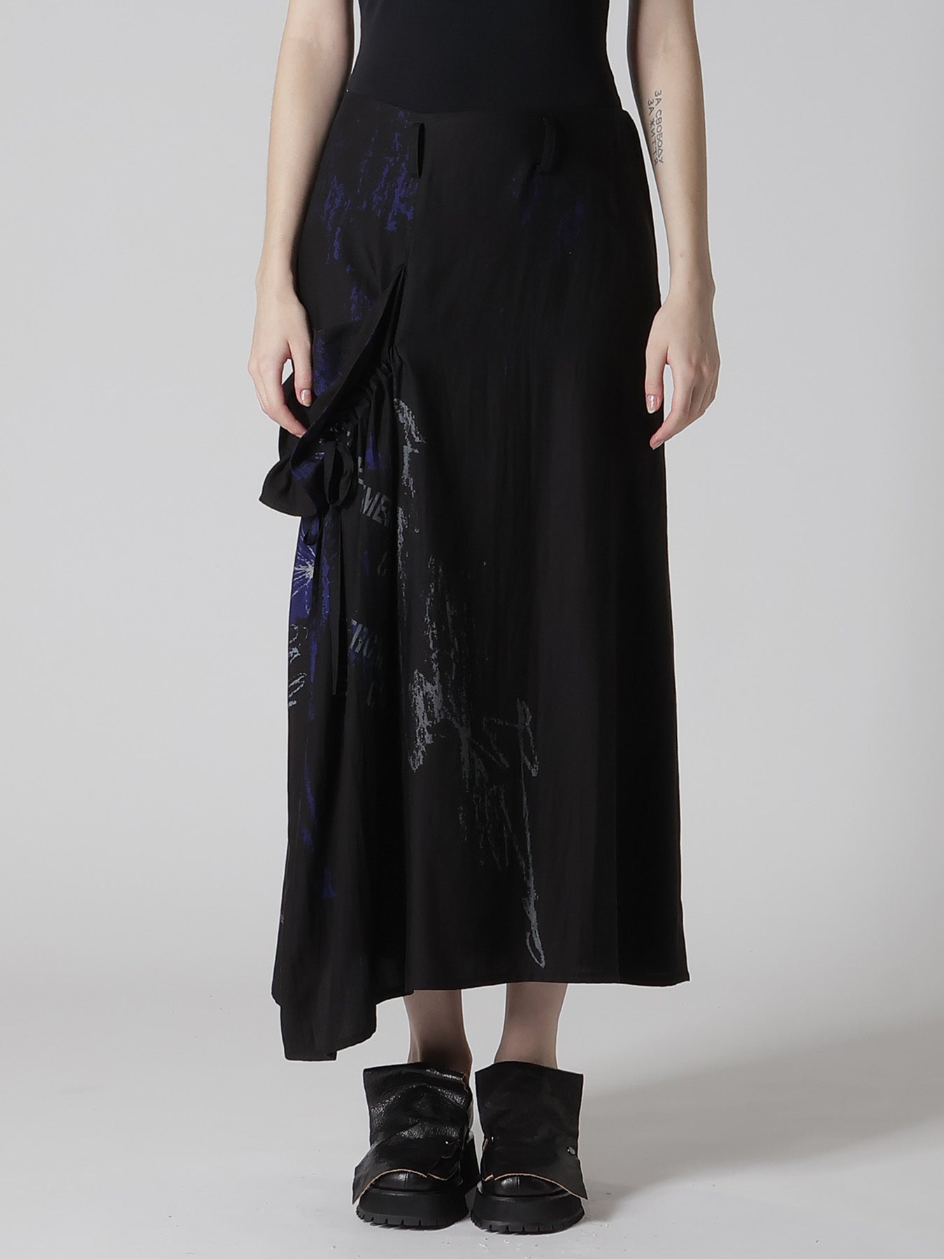 CUPRO/DUNGAREE TWILL GATHER SKIRT