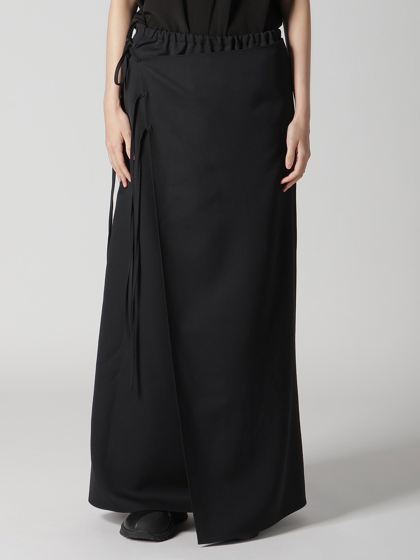 WOOL GABARDINE WRAP SKIRT