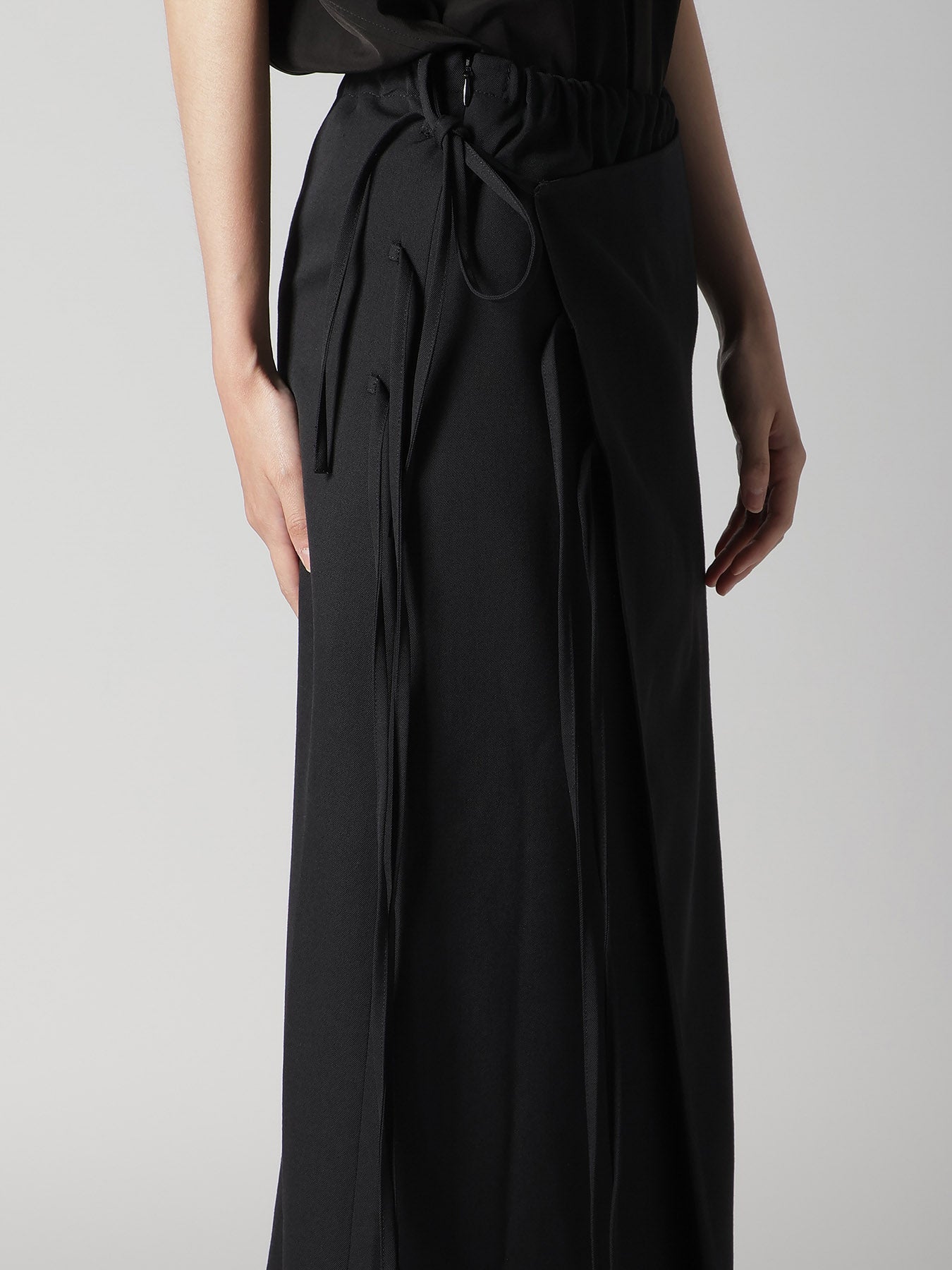WOOL GABARDINE WRAP SKIRT