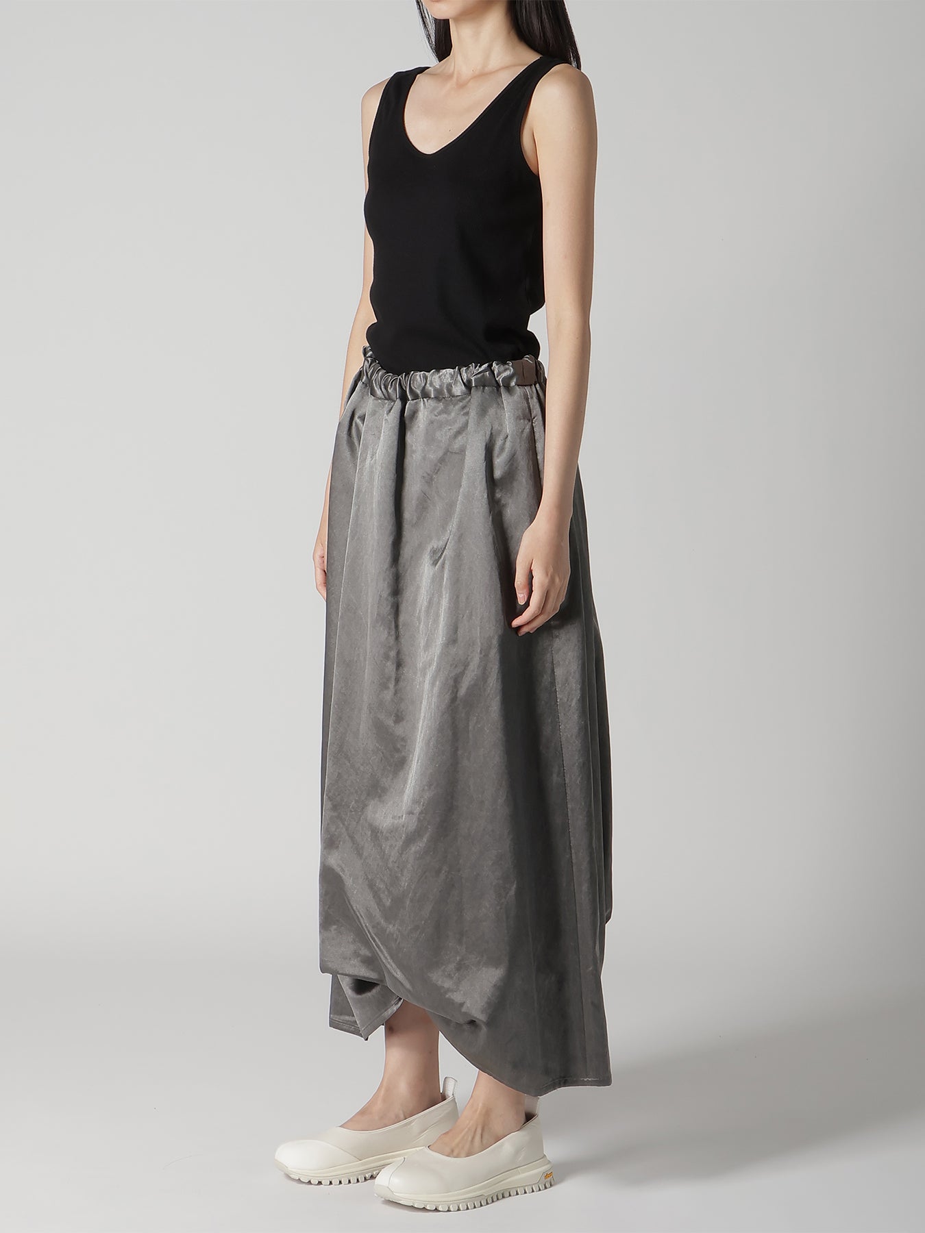 BLEACH SATIN TUCK SKIRT