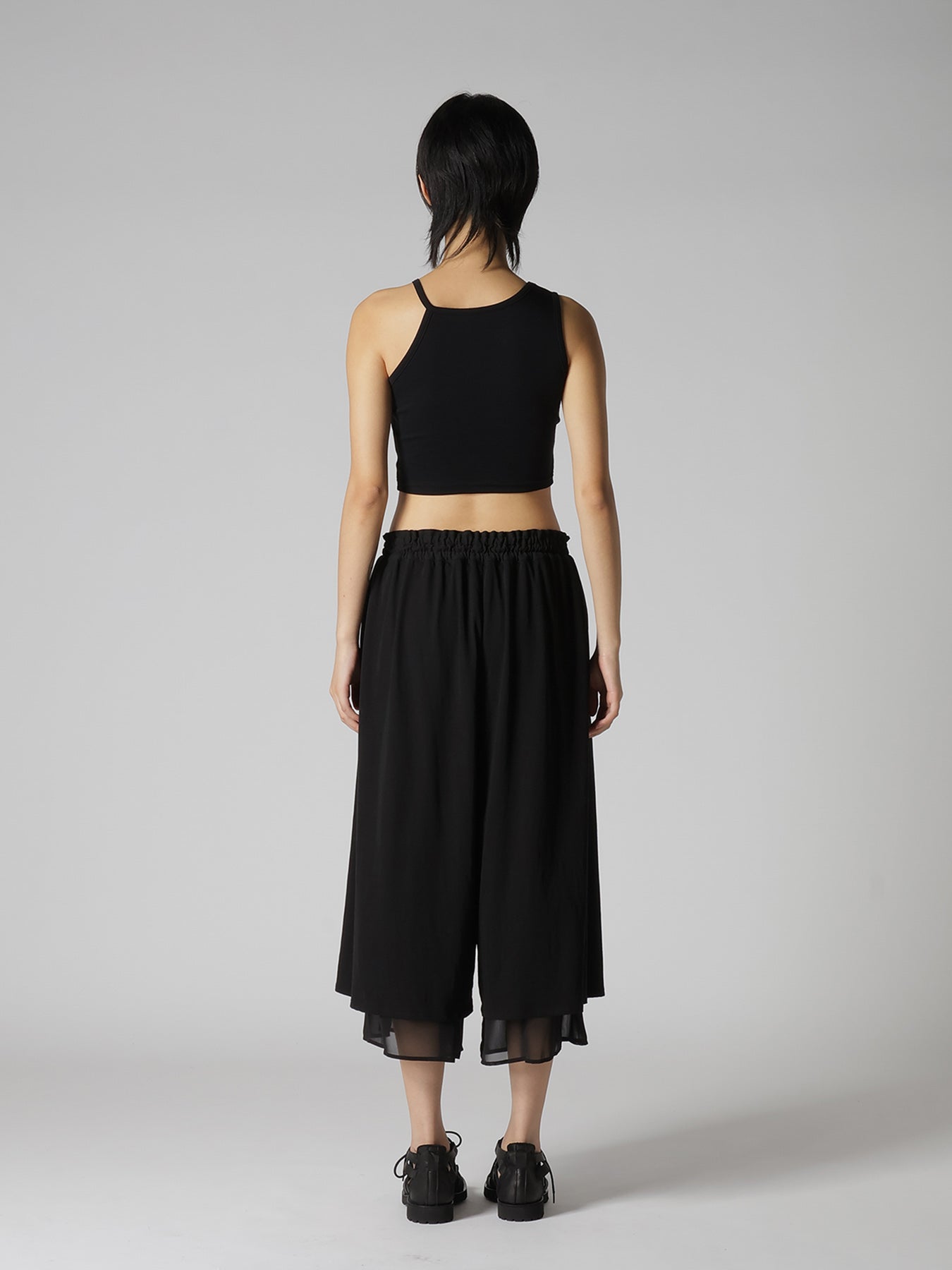 Y" EMBROIDERY CROPPED TEE