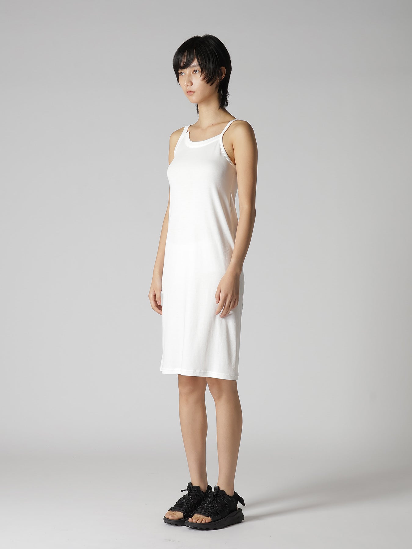 Y" EMBROIDERY SLEEVELESS LONG TEE