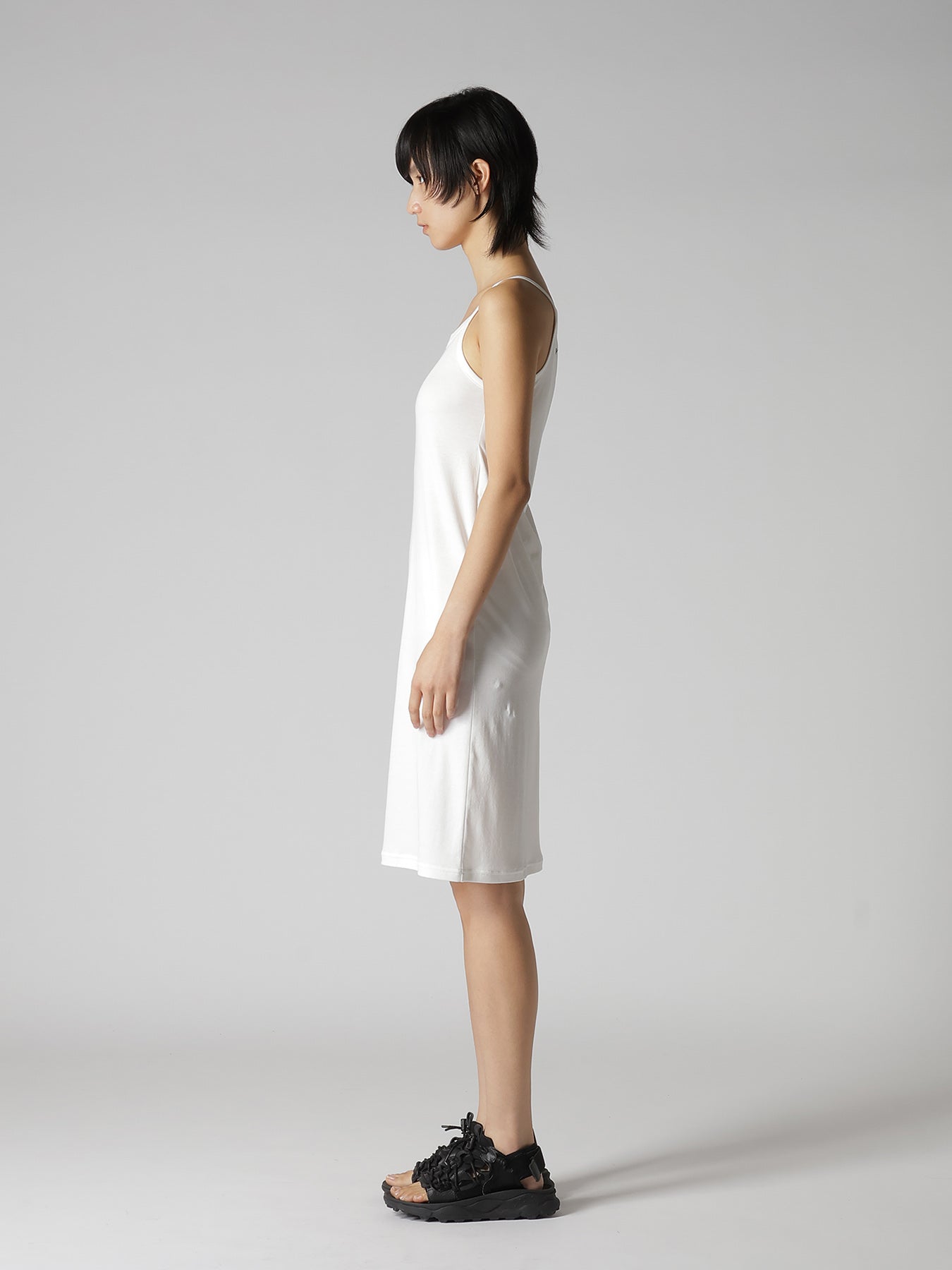 Y" EMBROIDERY SLEEVELESS LONG TEE