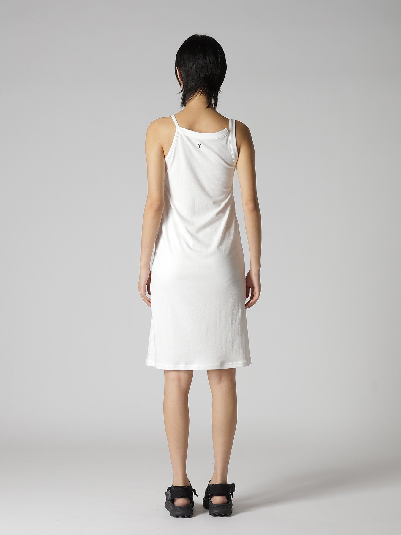 Y" EMBROIDERY SLEEVELESS LONG TEE